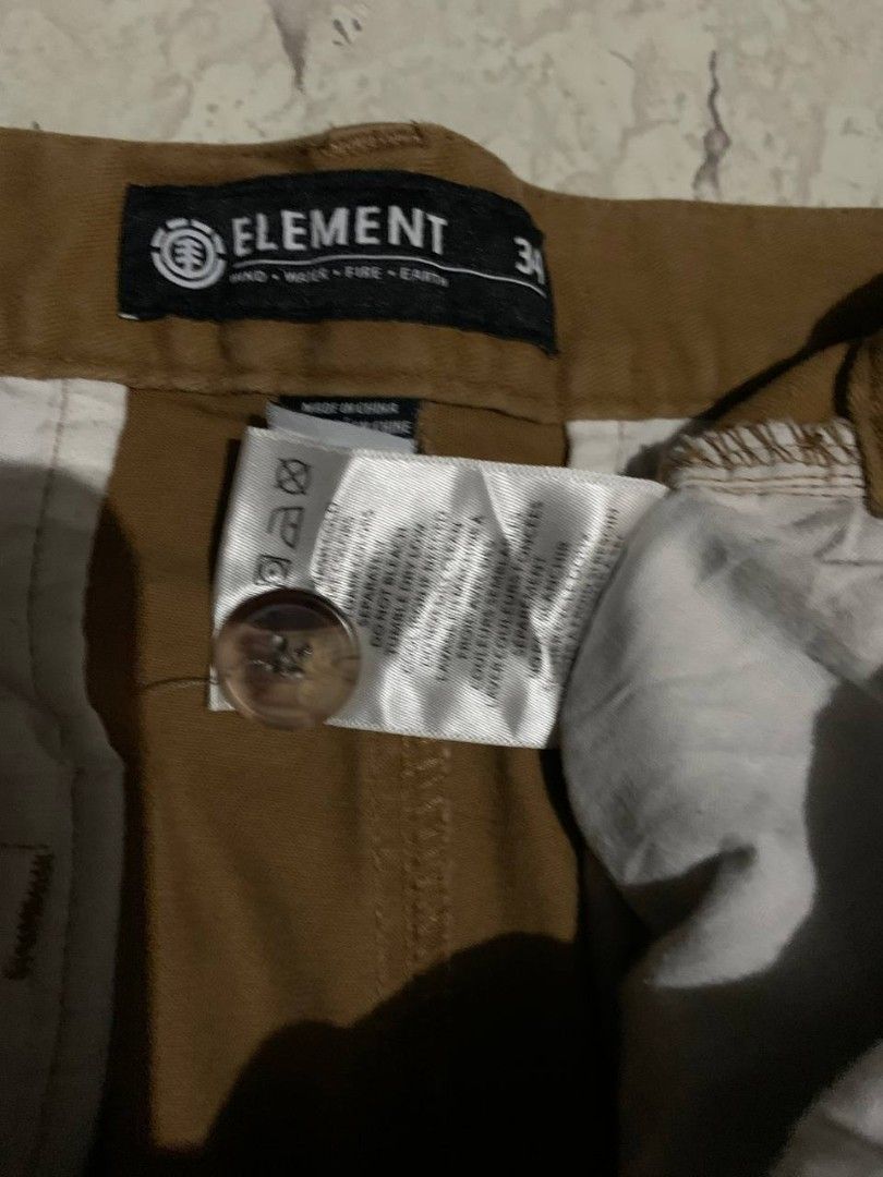 Element Shorts Size 34 (Category: Shorts) located in Goa. Submitted by j_thrifters_shop (Listing ID 1419775803, Image 2). Description: - Element shorts - Size 34 - Brown color - Button closure - Pockets - Element logo on back pocket and waistband - Dimensions: Length 21", Waist 36", Leg Opening 9.5" - Made in China all details pic Already posted❗❗ - click the First Photo for Details -free sticker -shipping every weekend MOP: Gcash#09661308878 Jas