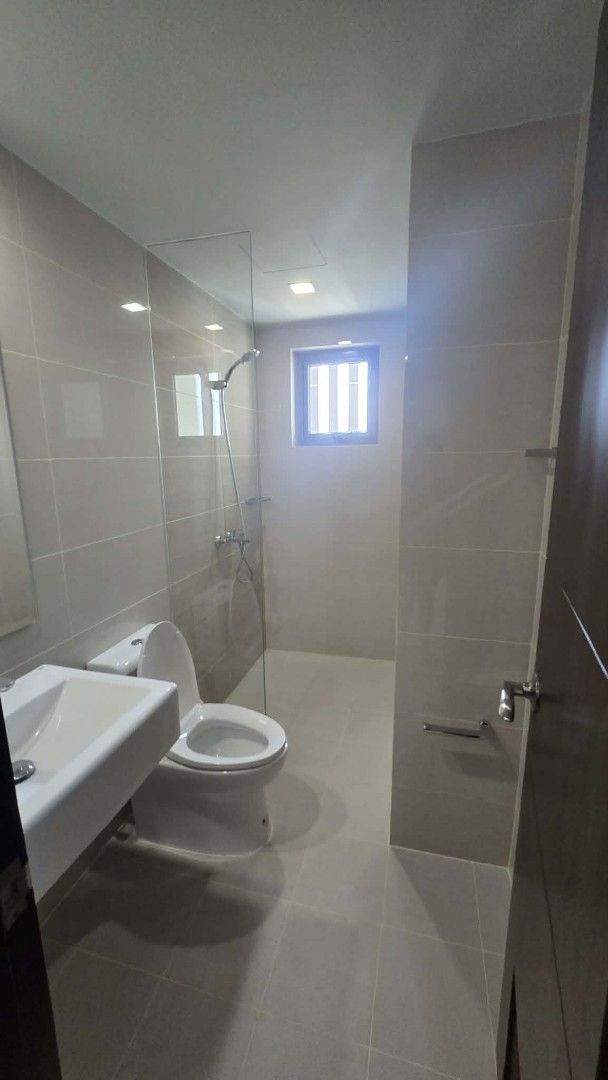 For Rent: studio unit in Arcovia, Pasig (Category: Apartments & Condos) located in Caloocan City. Submitted by nbacardcollector (Listing ID 1419774551, Image 2). Description: 🏙️ For Rent: Studio Condo in 18 ADT arcovia pasig Monthly Rent: ₱25,000 (Association Dues Included) Type: Studio Unit with balcony Condition: Newly Turned Over | Semi-Furnished Availability: Ready for occupancy Area: 32.5 sqm ✨ Unit Inclusions 1.5HP inverter air conditioner