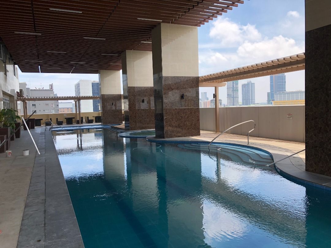 FOR SALE: 1BR Condominium Unit near UST (Category: Apartments & Condos) located in Mandaluyong City. Submitted by domdv3 (Listing ID 1419604657, Image 2). Description: FOR SALE: 1BR University Tower P. Noval near UST * 1BR, 1T&B * Corner unit * Semi furnished - double decker bed frame, dining set for 4, aircon * Never been used, well-maintained * Walking distance to UST * Potential rental income of P24K to 26K per month * Rate of Return at 5.4% p