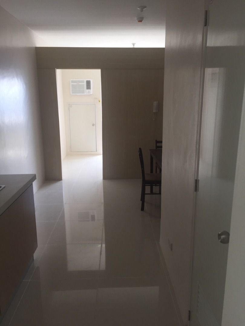 FOR SALE: 1BR Condominium Unit near UST (Category: Apartments & Condos) located in Mandaluyong City. Submitted by domdv3 (Listing ID 1419604657, Image 3). Description: FOR SALE: 1BR University Tower P. Noval near UST * 1BR, 1T&B * Corner unit * Semi furnished - double decker bed frame, dining set for 4, aircon * Never been used, well-maintained * Walking distance to UST * Potential rental income of P24K to 26K per month * Rate of Return at 5.4% p