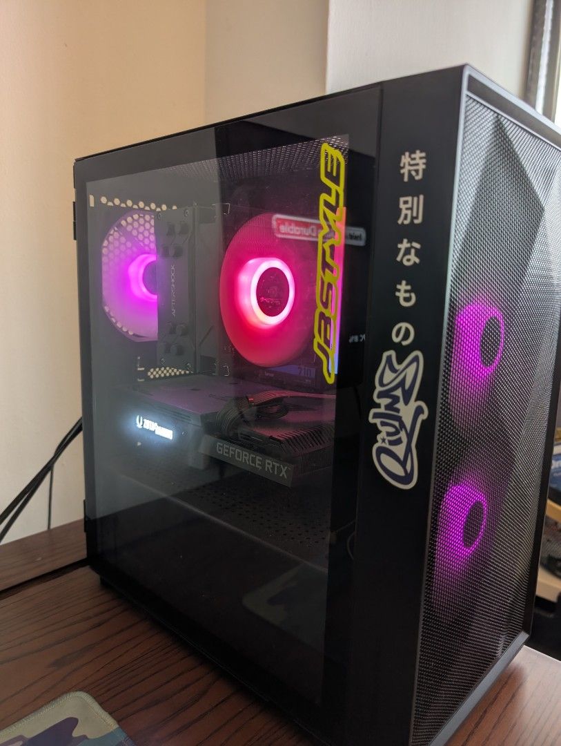 Gaming PC Setup65561095177219110