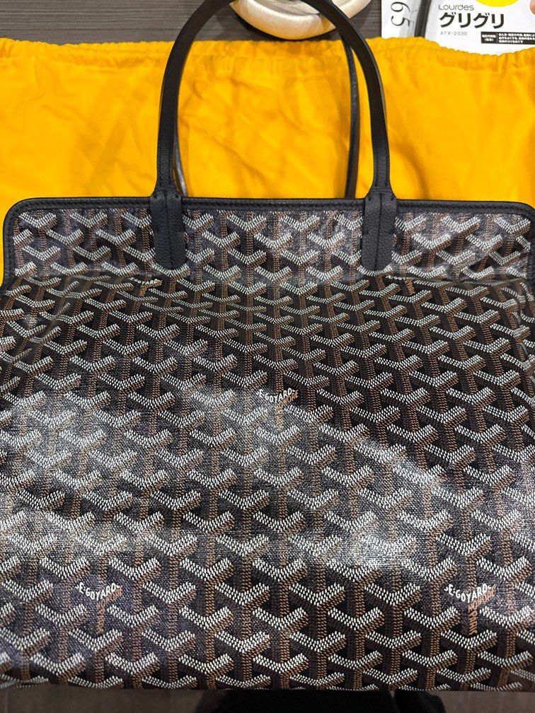 Goyard hardy PM tote bag (Category: Luxury Bags & Wallets) located in Makati City. Submitted by misstakes27 (Listing ID 1419611131, Image 1). Description: .