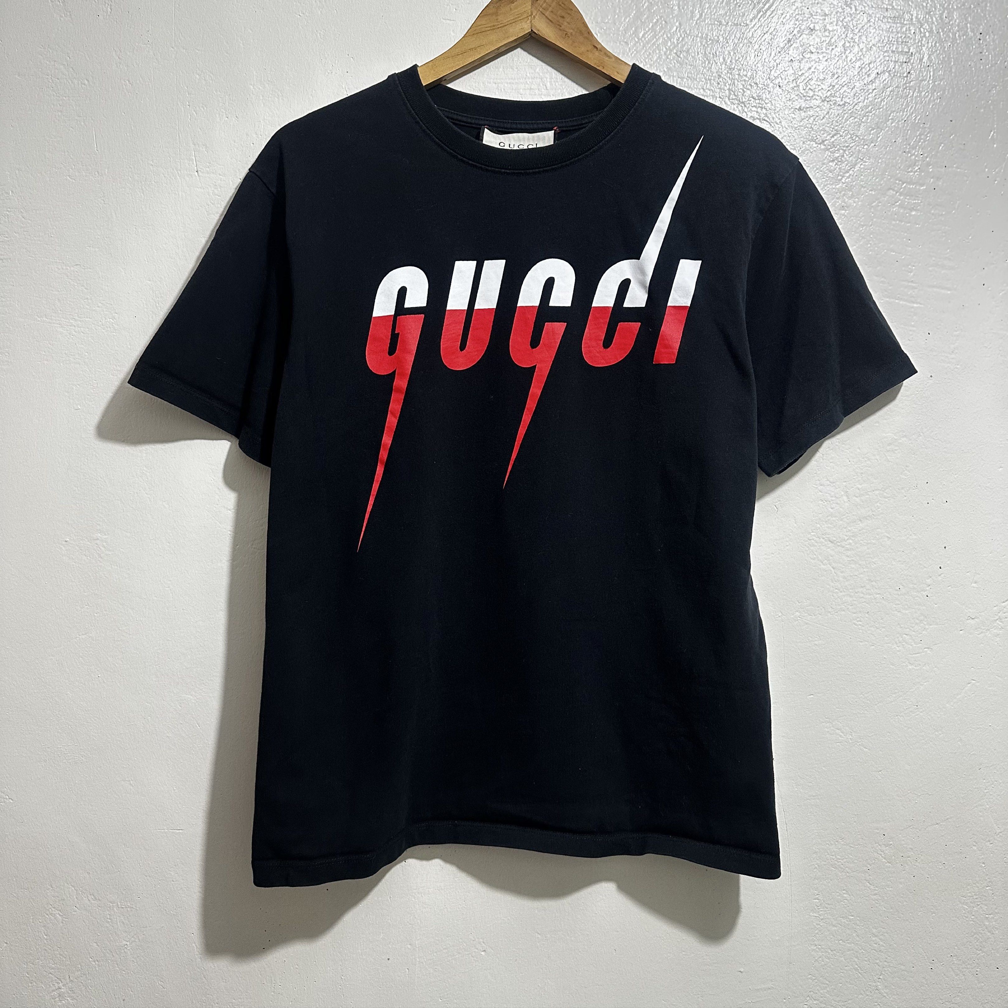 Gucci Lightning Bolt Graphic T-shirt (Category: Tshirts & Polo Shirts ) located in Angeles City. Submitted by eemps (Listing ID 1419703576, Image 1). Description: Size: M-L (Women).