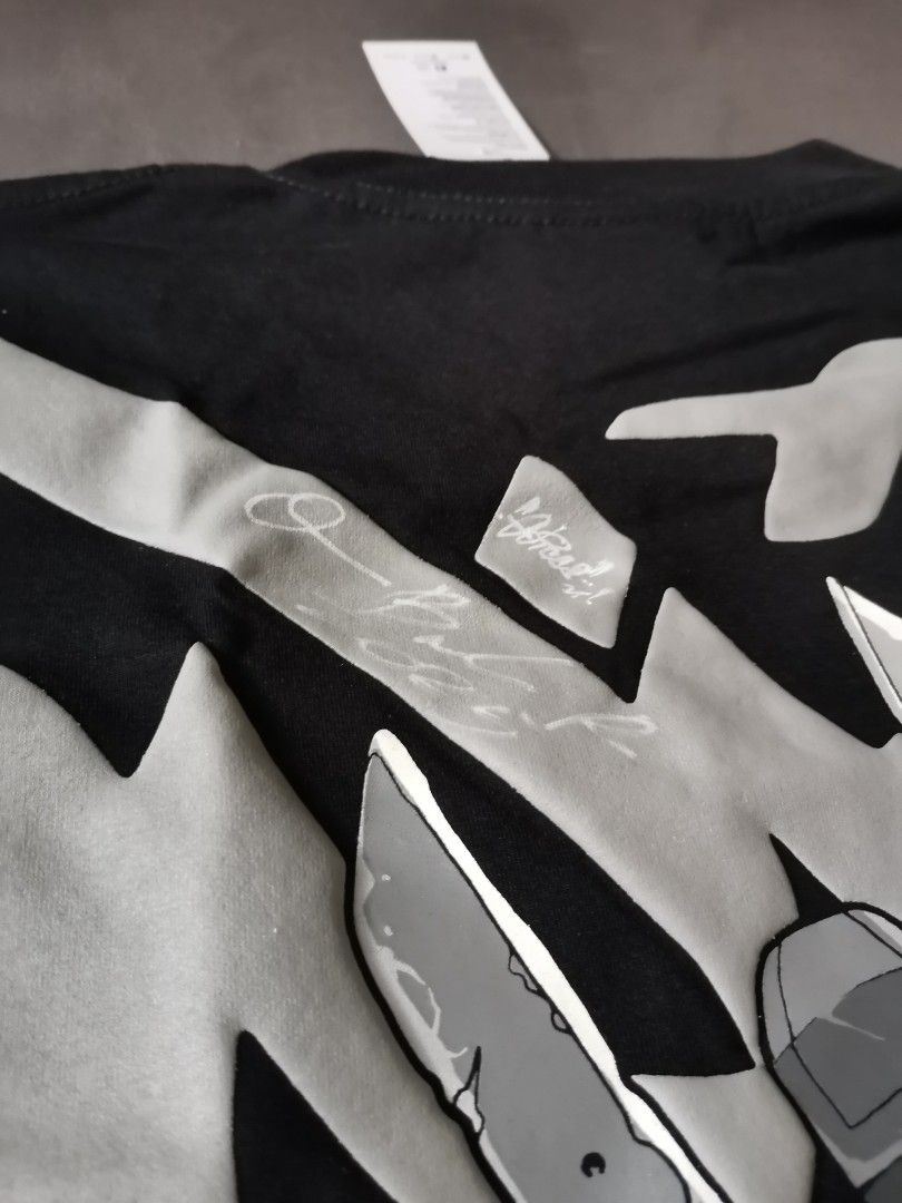 Highminds x Quiccs Graffiteq 63 (Category: Tshirts & Polo Shirts ) located in Pasay City. Submitted by daryl.08 (Listing ID 1419722528, Image 3). Description: Bnew Unused / Signed.