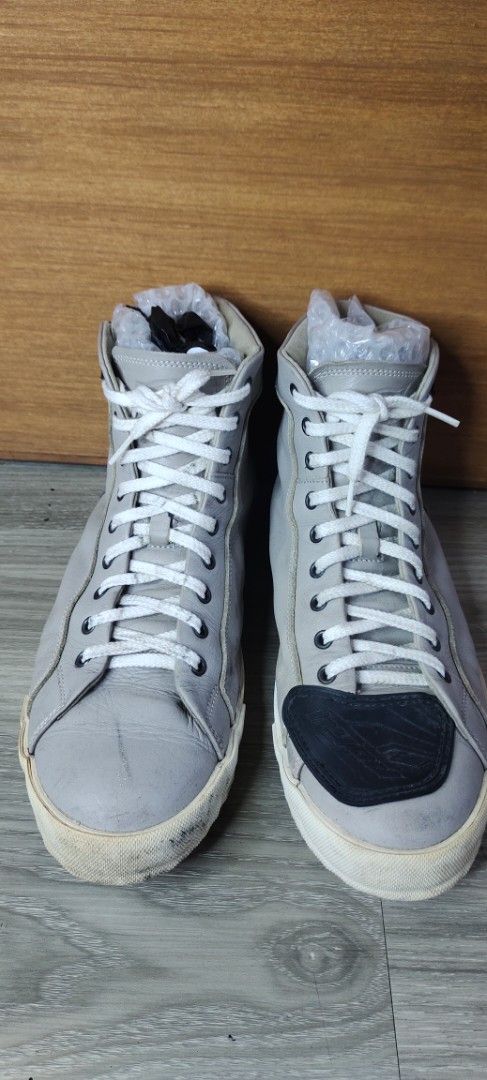 HYOD High-Cut Ride Sneakers - Light Grey (Category: Sneakers) located in San Mateo. Submitted by roxyj120919 (Listing ID 1419776350, Image 2). Description: - Genuine HYOD Ride Sneakers - High-cut design - Color: Light Grey - Features: Side zipper, white laces, reinforced toe - Sole: Orange with wave pattern - Size: 7 - Made in Japan - Condition: Good.