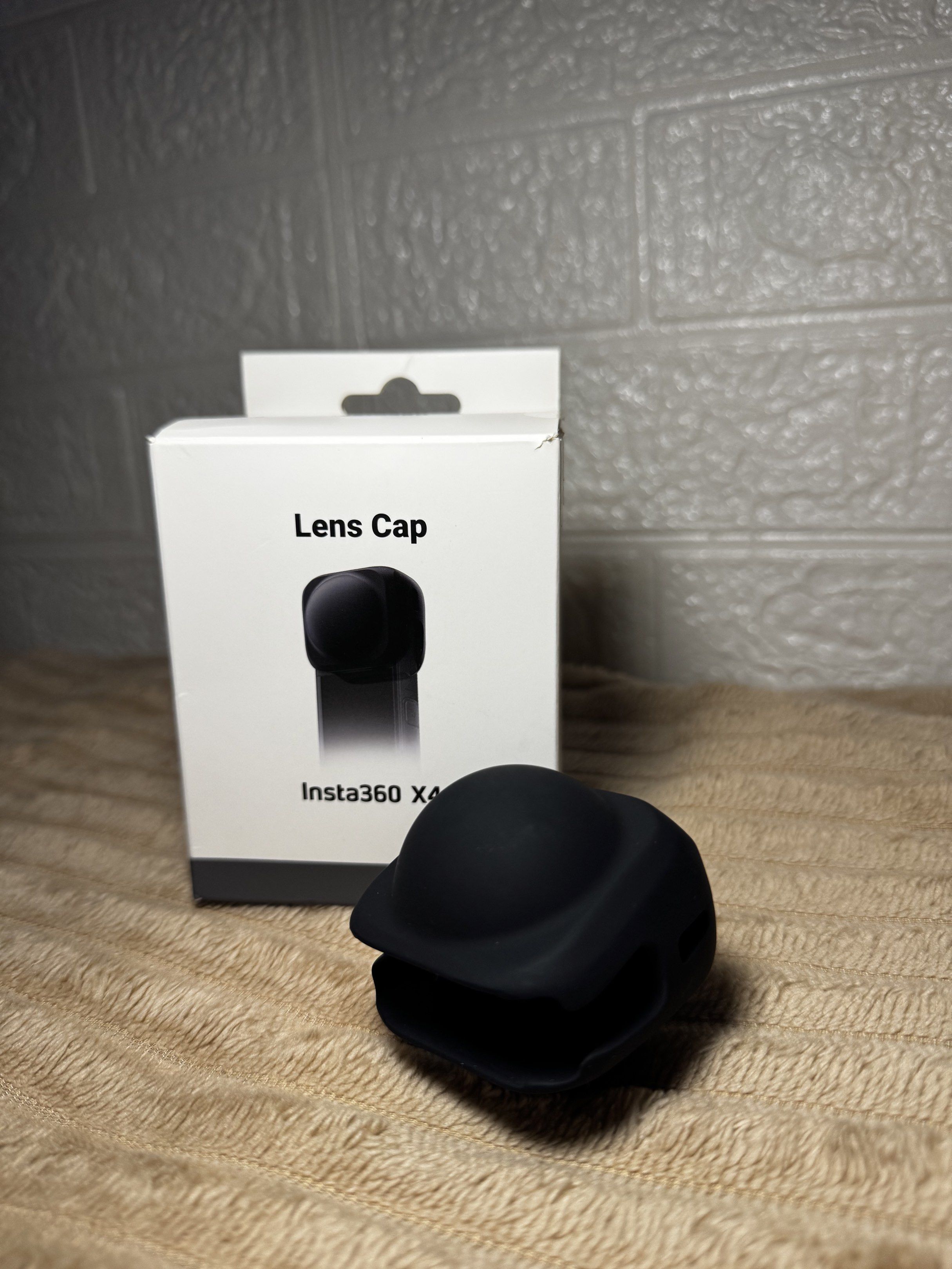Insta360 X4 with accessories (Category: Cameras) located in Valenzuela. Submitted by cheskeyk.1 (Listing ID 1419726747, Image 3). Description: Insta360 X4 (with lens guard) Pouch USB-C cable Thermo grip cover 2 Battery 256gb memory card Lens Cap Invi dive case Floating handle grip 85cm selfie stick w/ sleeeve Carry case All accessories are Insta360 brand.