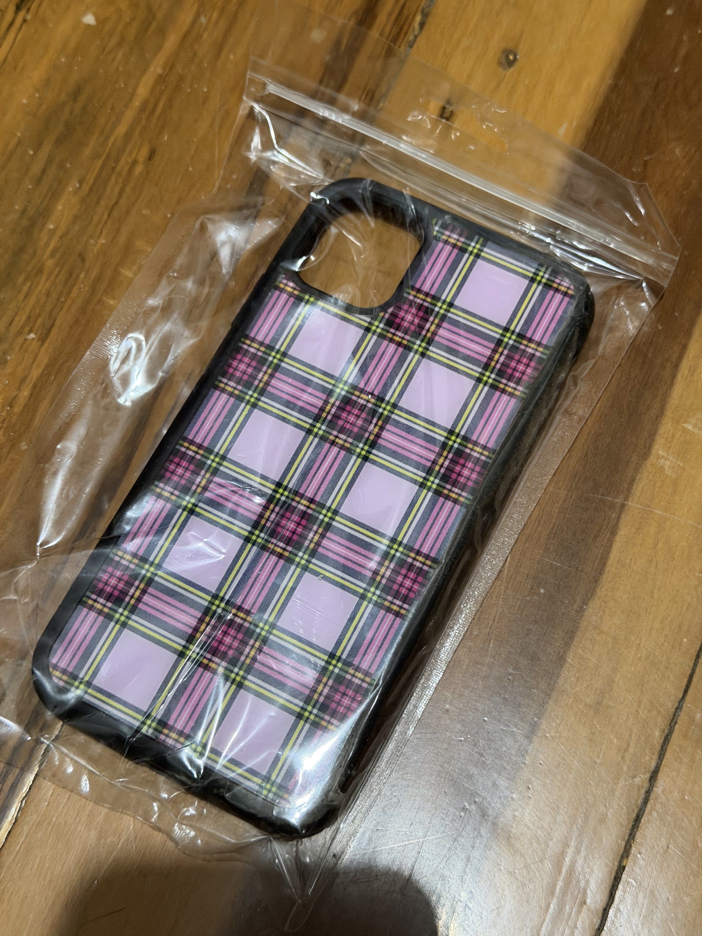 Iphone 11 phone case (Category: Cases & Sleeves) located in Malolos. Submitted by priothv (Listing ID 1419688988, Image 3). Description: ‼️ ₱100 EACH ‼️ - ₱170 take 2 - mixed of used and unused phone cases.