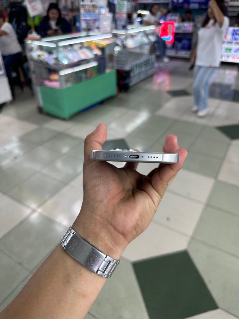 IPHONE 16 PROMAX 256GB 100BH SMART LOCK NO ISSUE (Category: iPhone 16 Series) located in Manila. Submitted by mrkim_gadget (Listing ID 1419704573, Image 2). Description: Onhand| IPHONE 16 PROMAX •256GB •Smart Lock •99% Smooth •Never been Repaired •No Hidden Issues •Can Reset Anytime •Test to Sawa •NOT Refurb •Unli 3utools INCLUSION CLEAR CASE CHARGER TEMPERD •Mode of payment •Cash •Gcash •Bank Transfer INSTALLMENT AVAILABLE SPAY LATER GGIVES CRED