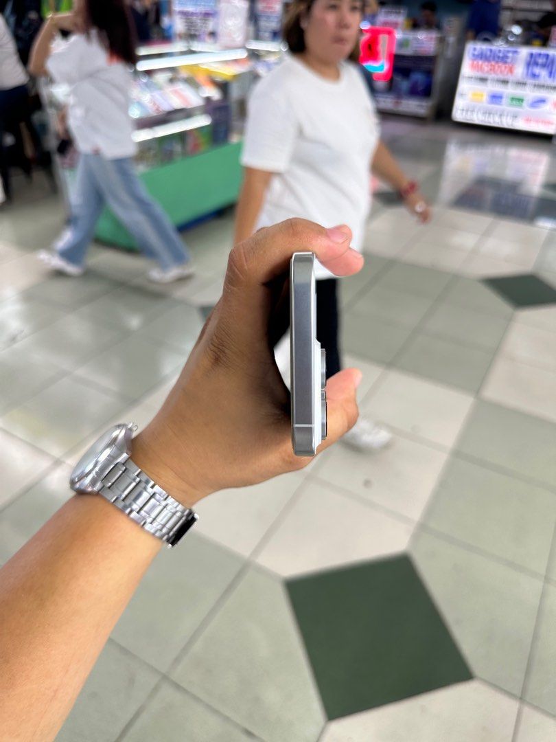 IPHONE 16 PROMAX 256GB 100BH SMART LOCK NO ISSUE (Category: iPhone 16 Series) located in Manila. Submitted by mrkim_gadget (Listing ID 1419704573, Image 3). Description: Onhand| IPHONE 16 PROMAX •256GB •Smart Lock •99% Smooth •Never been Repaired •No Hidden Issues •Can Reset Anytime •Test to Sawa •NOT Refurb •Unli 3utools INCLUSION CLEAR CASE CHARGER TEMPERD •Mode of payment •Cash •Gcash •Bank Transfer INSTALLMENT AVAILABLE SPAY LATER GGIVES CRED