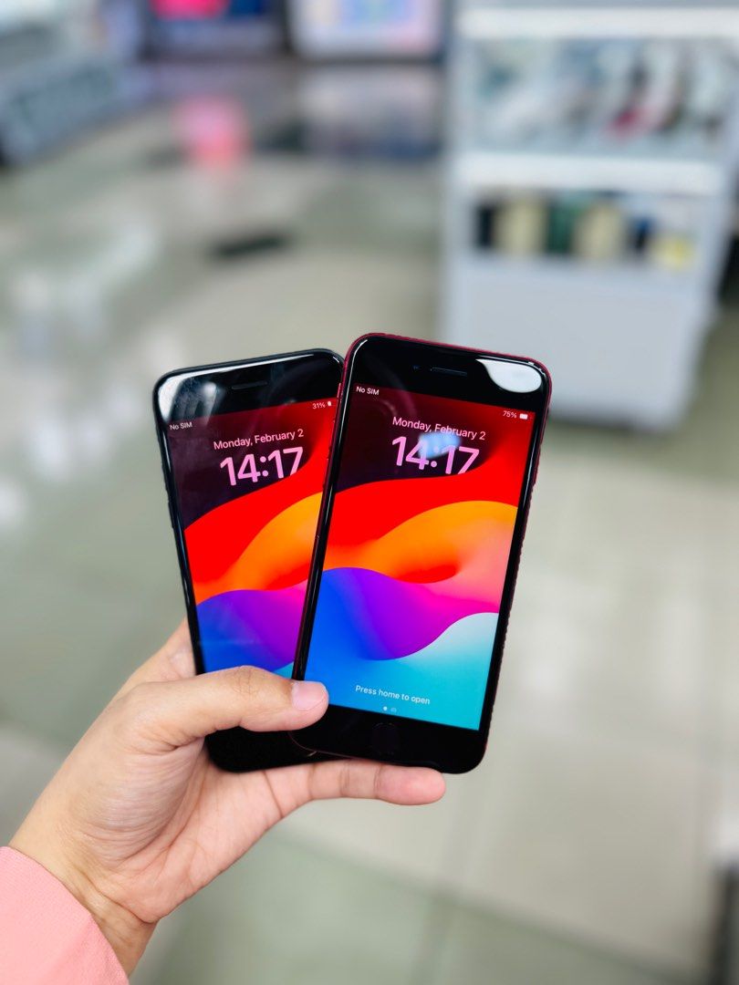 Iphone SE 2022 128GB 88BH no issues Openline (Category: iPhone SE Series) located in San Juan City. Submitted by najihahtelecomshop2018 (Listing ID 1419760043, Image 3). Description: Legit Store | Original unit FOR SALE | TRADE / SWAP ▫️INSTALLMENT thru: 🔸Credit Card (straight / installment) 🔸Ggives / Gcredit + 6% interest 🔸Spay Later + 6% interest (RFS: Buy and Sell any kinds of Gadgets) Description: iPhone se 2022 128GB ( other GB are also a