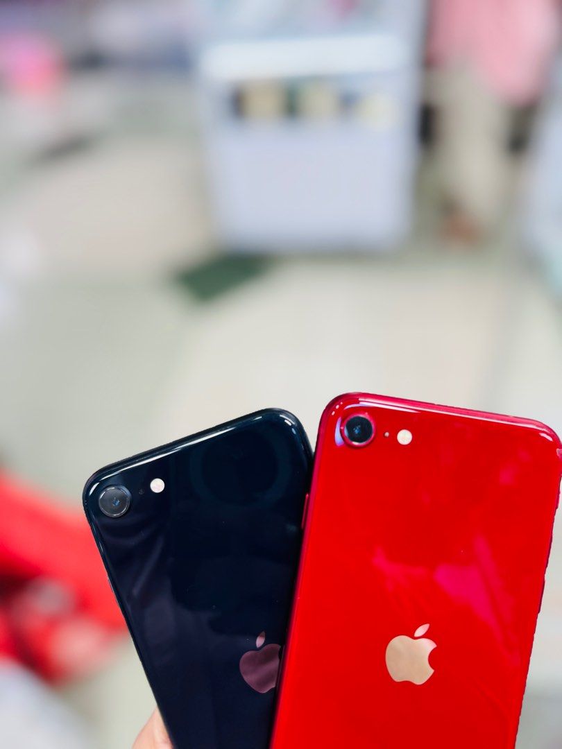 Iphone SE 2022 128GB 88BH no issues Openline (Category: iPhone SE Series) located in San Juan City. Submitted by najihahtelecomshop2018 (Listing ID 1419760043, Image 2). Description: Legit Store | Original unit FOR SALE | TRADE / SWAP ▫️INSTALLMENT thru: 🔸Credit Card (straight / installment) 🔸Ggives / Gcredit + 6% interest 🔸Spay Later + 6% interest (RFS: Buy and Sell any kinds of Gadgets) Description: iPhone se 2022 128GB ( other GB are also a