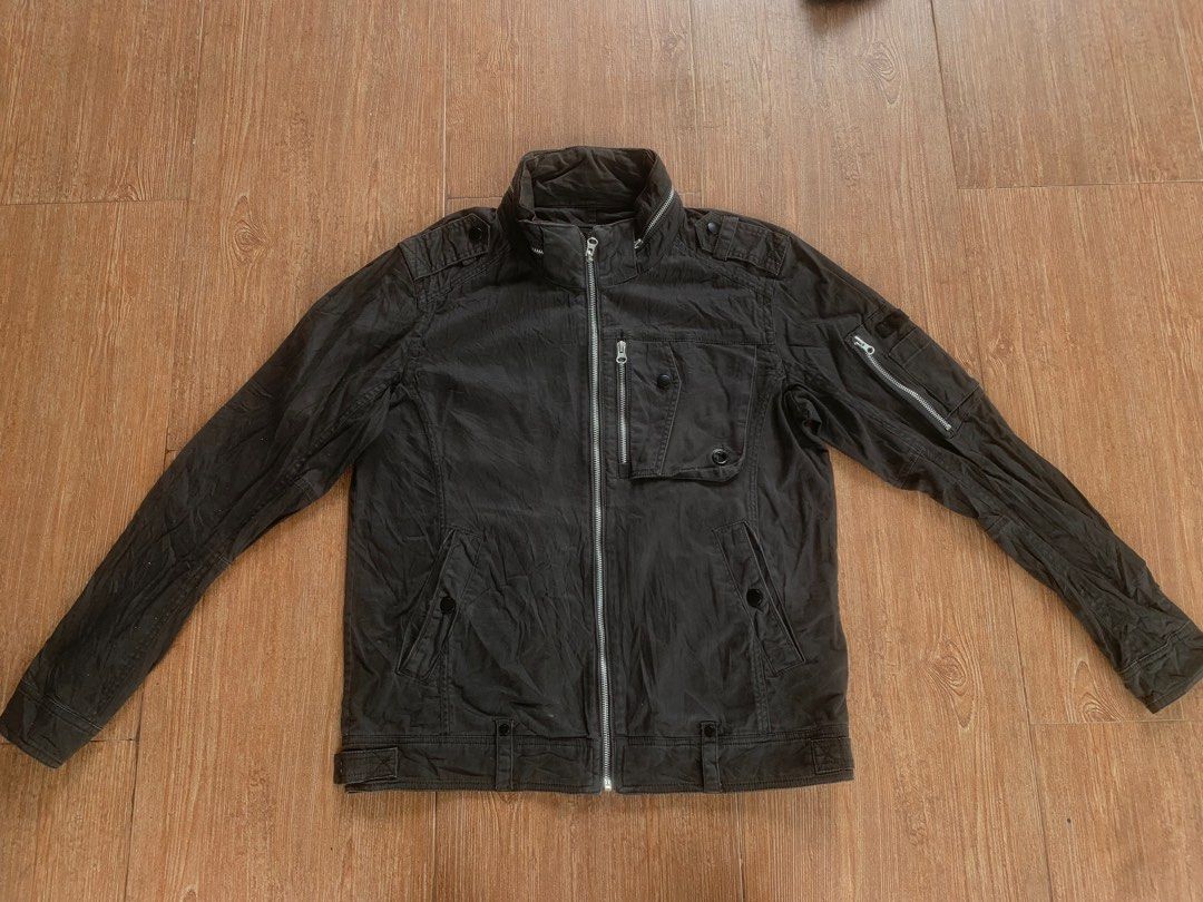 Jacket (Category: Coats, Jackets and Outerwear) located in Pasir Mas. Submitted by _fikrie27 (Listing ID 1419734780, Image 3). Description: Jacket Pit 22 Labuh 26 Condition 9/10.