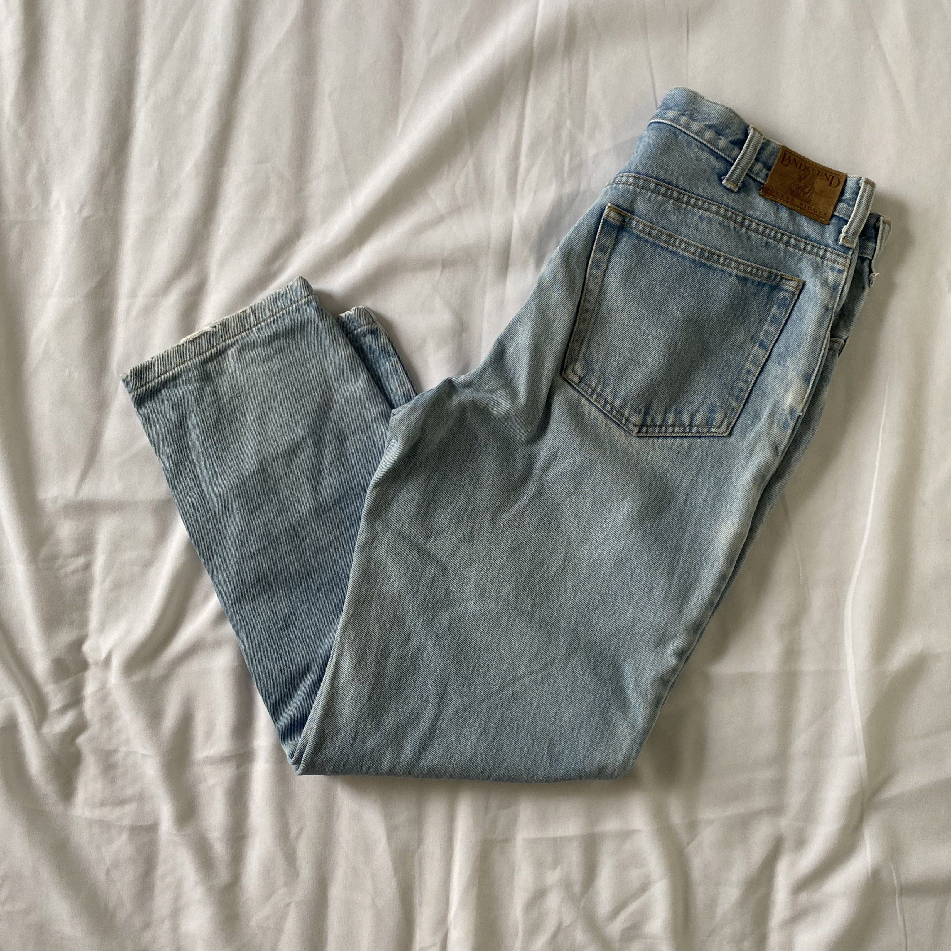 Lands' End Light Wash Jeans - Size 33 (Category: Jeans) located in Makati City. Submitted by quickfinds (Listing ID 1419597523, Image 3). Description: - Lands' End jeans - Size: 33 regular - Straight leg.