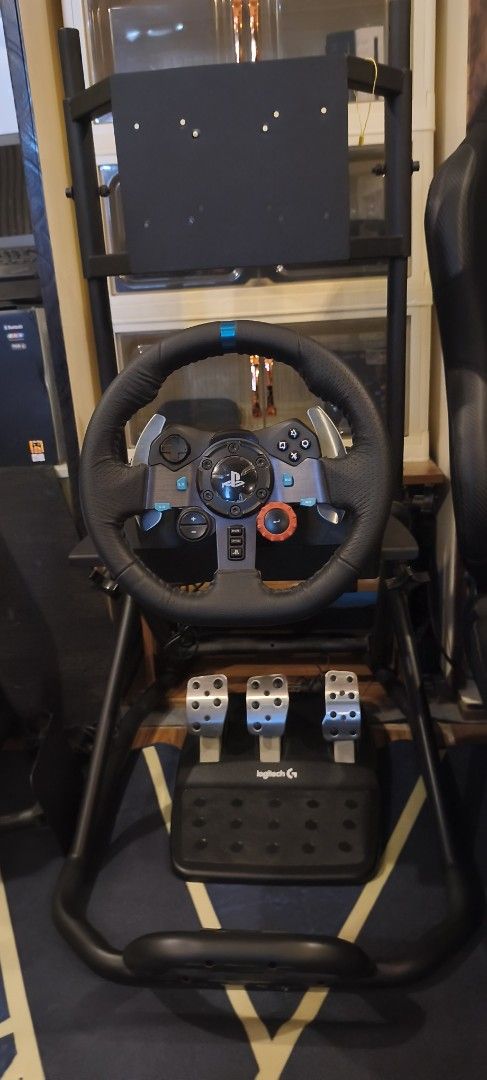 Logitech G29 Racing Wheel and Pedal Set, Video Gaming, Gaming ...