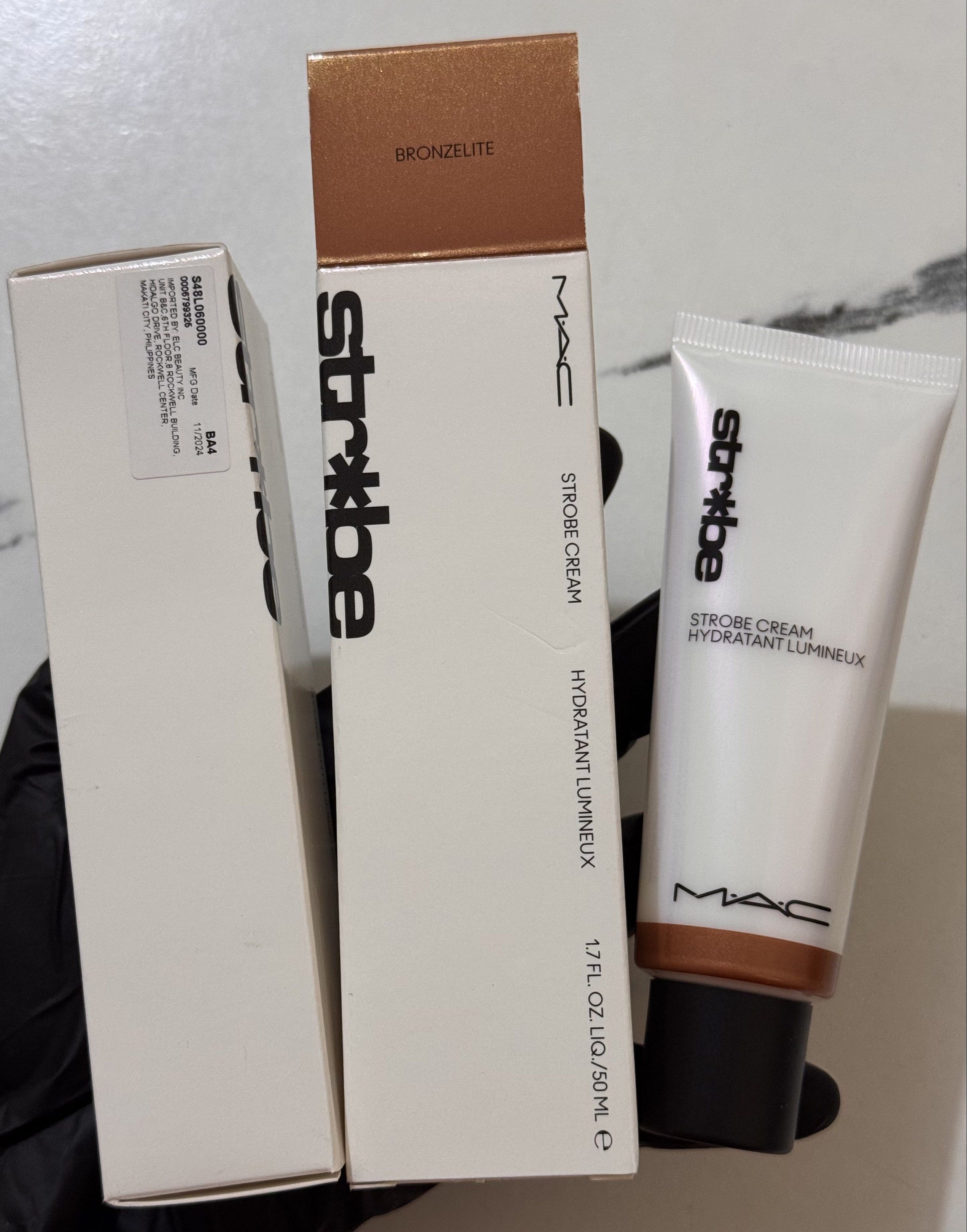 MAC Strobe Cream Full Size (Category: Makeup) located in Batangas. Submitted by maria0808 (Listing ID 1419768585, Image 1). Description: 🧡Shade: Bronzelite.