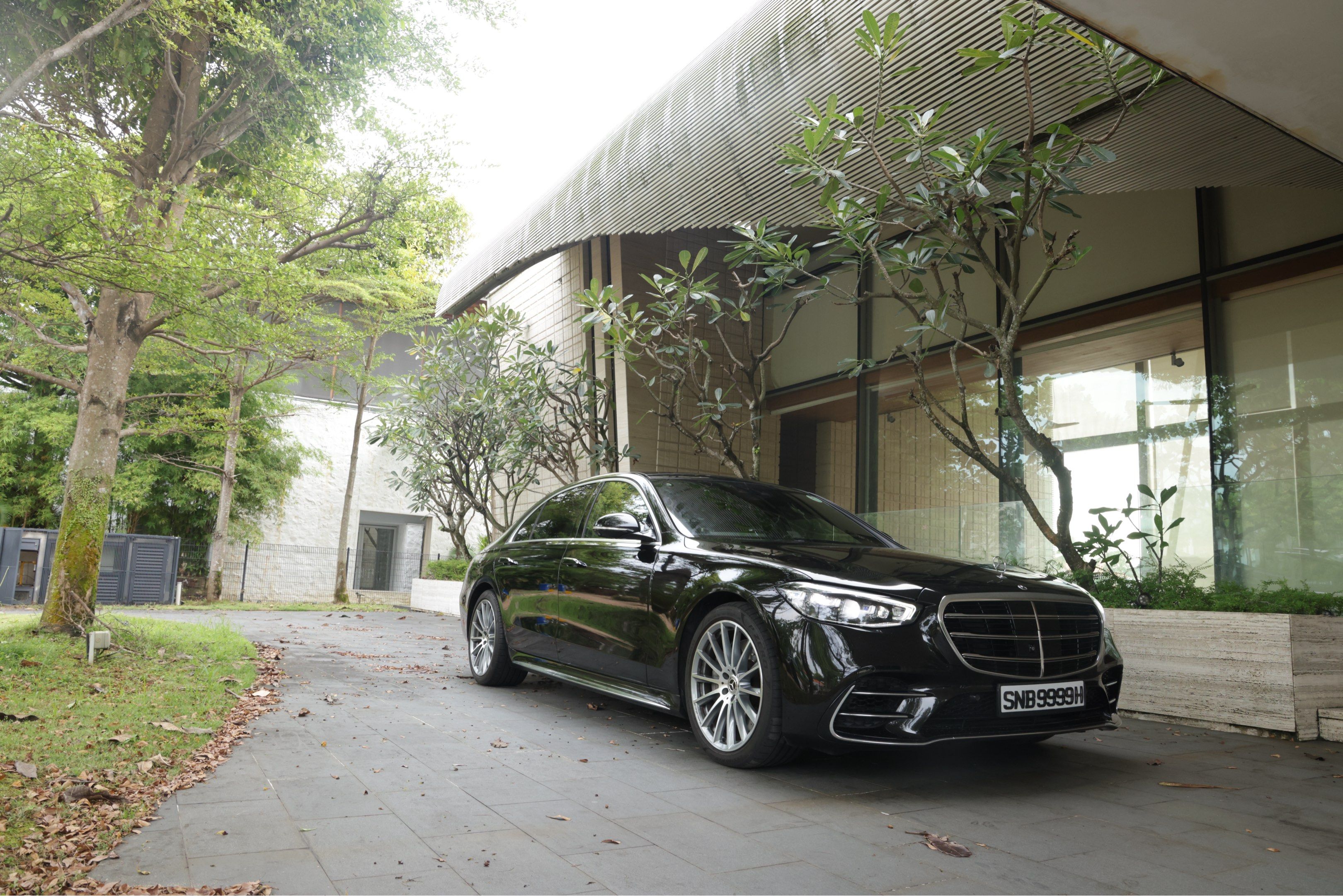 Mercedes-Benz S-Class s580L Auto (Category: Used Cars) located in Singapore. Submitted by rmwstudio (Listing ID 1419152862, Image 1). Description: 🔥 Mercedes-Benz S580L AMG Premium Plus 💎 Extended Wheelbase | Accident-Free | Immaculate Condition | FREE 9999 Premium Number Plate Direct Owner Sale – No Dealers ✅ Genuine Japan-imported S580L AMG Premium Plus ✅ Long Wheelbase (LWB) version with exceptional rear legroom ✅ Single owner unit ✅ Acciden