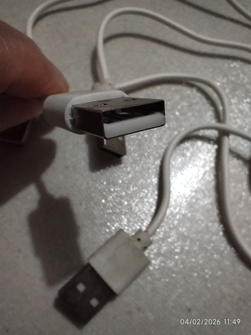Micro usb cable 30cm 4pcs (Category: Chargers & Cables) located in Quezon City. Submitted by crci12 (Listing ID 1419620901, Image 3). Description: Micro usb cable 4pcs - 30cm length - maybe some are slightly used and some are unused (naka stock lang) - actual pictures posted P50 each or take all for P150 Meet ups: *Simplicity mini stop commonwealth ave., balara, qc. *Kindly send us a message for a schedule of meet up. *Shipping via j&t. (payments