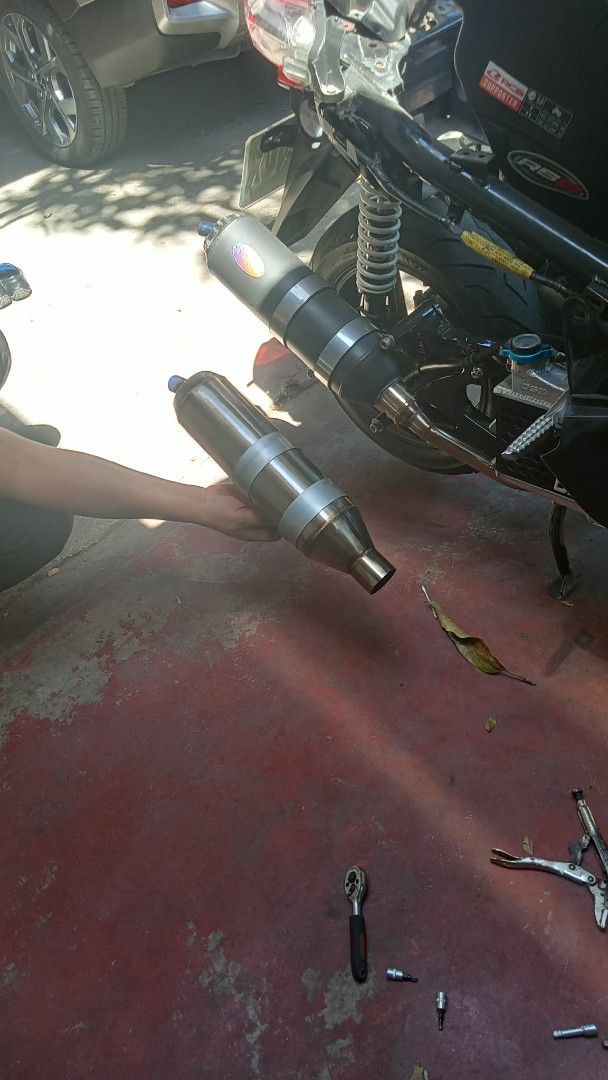 Motorcycle Exhaust Pipe (Category: Construction & Building Materials) located in Quezon City. Submitted by madelrivera (Listing ID 1419631392, Image 1). Description: MTRP SP 2 COPY STAINLESS WITH BRACKET CANISTER ONLY 300mm FOR SALE 5K NO ISSUE LOCATION CARLOS EXTENSION SAN BARTOLOME NOVA QC.