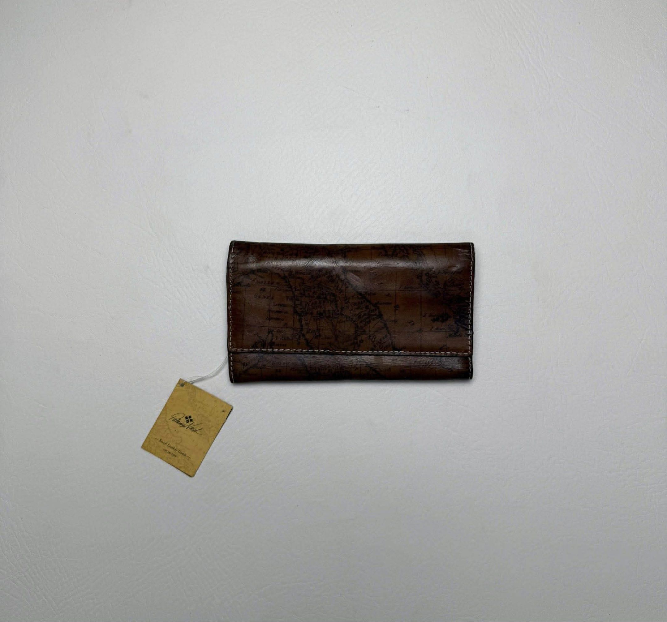 PATRICIA NASH MAP PRINT WALLET (Category: Luxury Bags & Wallets) located in Guagua. Submitted by sweetboyy (Listing ID 1419678376, Image 1). Description: PATRICIA NASH MAP PRINT WALLET.