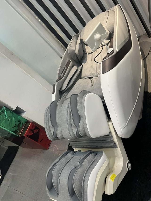 SENSEI THERA 3D Massage Chair (Category: Body Care) located in Quezon City. Submitted by glaizaaa (Listing ID 1419704854, Image 1). Description: Sensei Thera 3D Massage Chair – Brand New 💺 Price: ₱199,999 💰 Original Price: ₱280,000 (Brand New) 📍 Condition: Excellent / Like New Selling my Sensei Thera 3D Massage Chair at a huge discount. This is a premium, high-end massage chair with advanced 3D massage technology designed for full-body relaxat