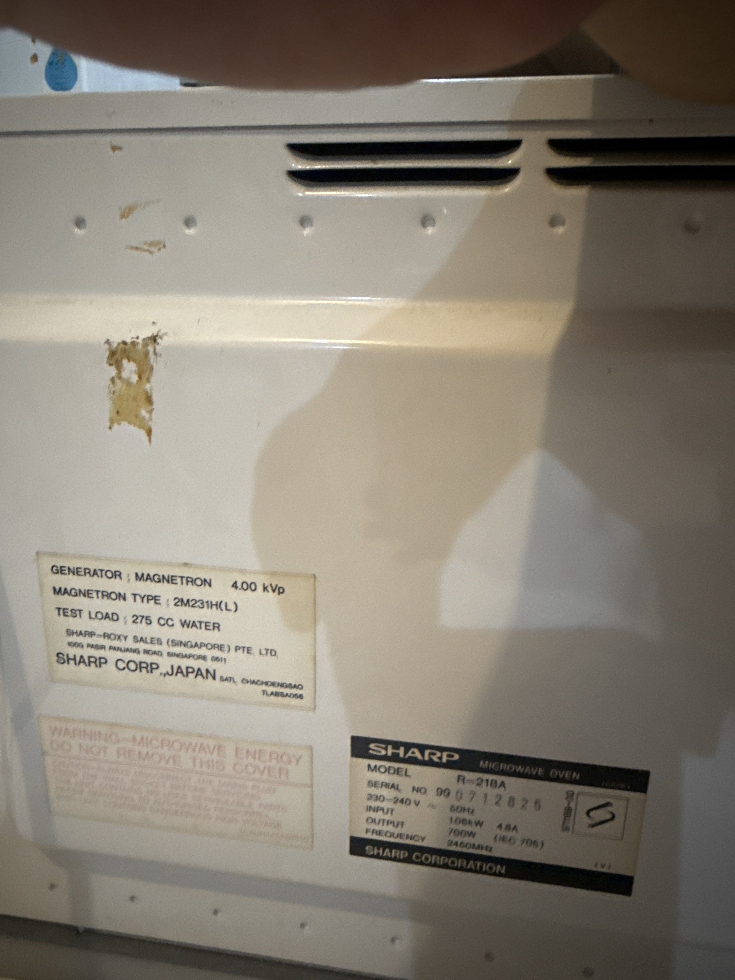 Sharp Microwave (Category: Other Kitchen Appliances) located in Singapore. Submitted by exhyphen (Listing ID 1419718712, Image 1). Description: SHARP Microwave Heavily used Working normally with the exception of the plate mechanism not functioning.