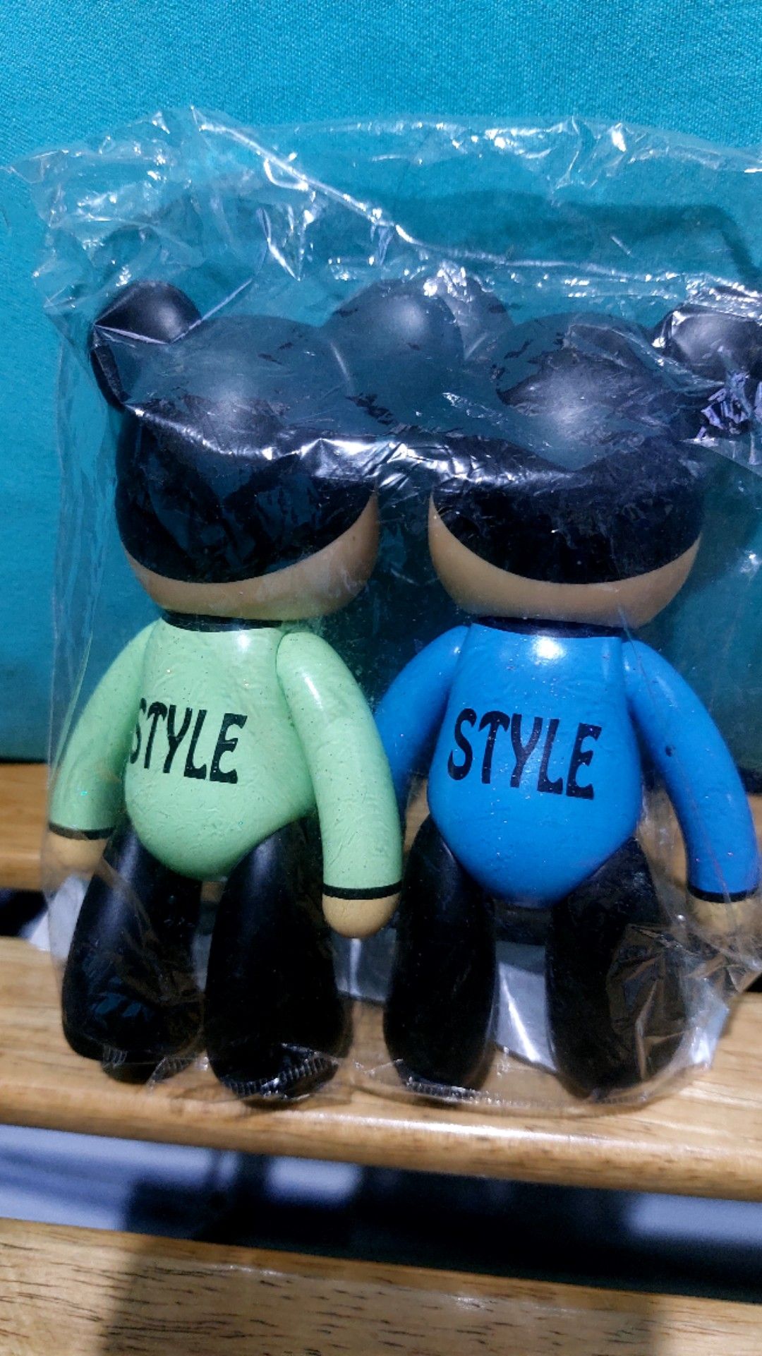 Style Toy Figures (Category: Figurines & Statues) located in Tarlac. Submitted by pen19722018 (Listing ID 1419749255, Image 2). Description: - New toy figures - Unique design: Black head and body - Colorful outfits - Available in blue and green - 'STYLE' printed on the front - Brand new, still in original packaging.