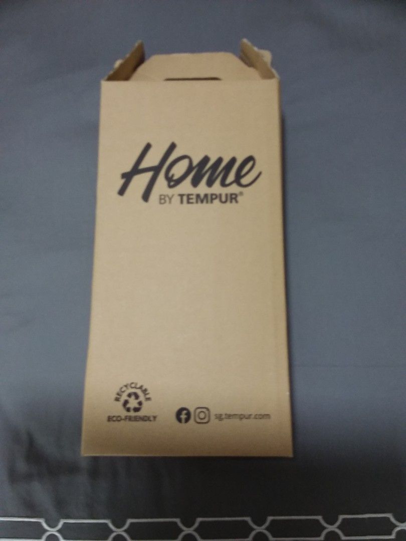 TEMPUR Bath Towel. Grey. Large. Brand New  4 Towels for $30