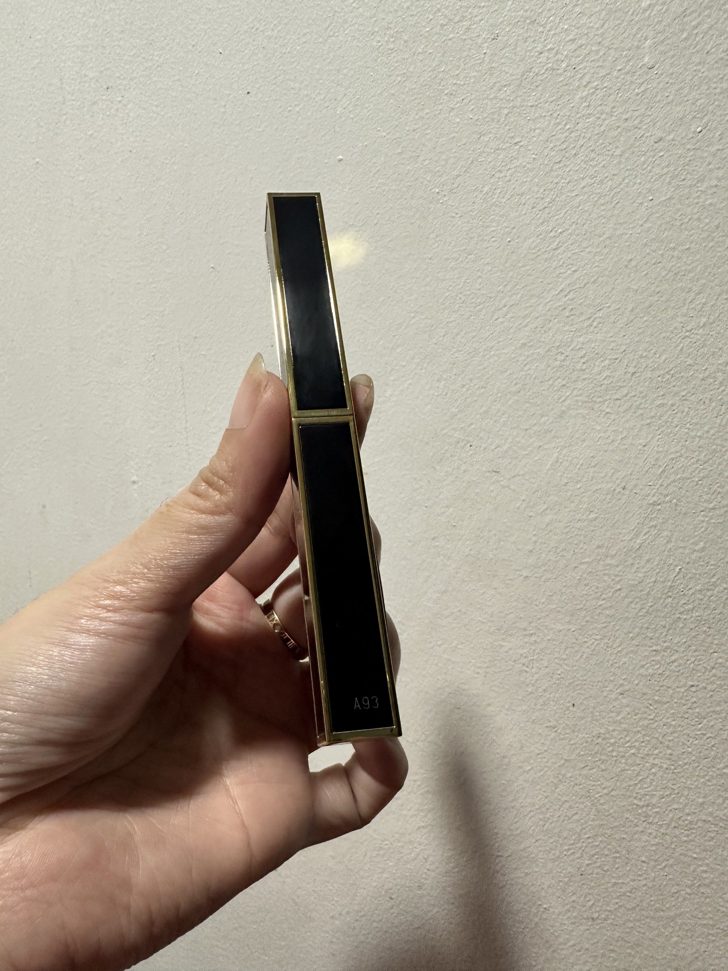 Tom Ford Slim Lip - Scarlet Rouge (Category: Makeup) located in Caloocan City. Submitted by effervescent_ (Listing ID 1419696985, Image 3). Description: - Tom Ford Slim Lip Color Shine - Shade: 16 Scarlet Rouge - Manufacturing Date: 01/2024 - Brand New Rfs: got the wrong shade of red. .