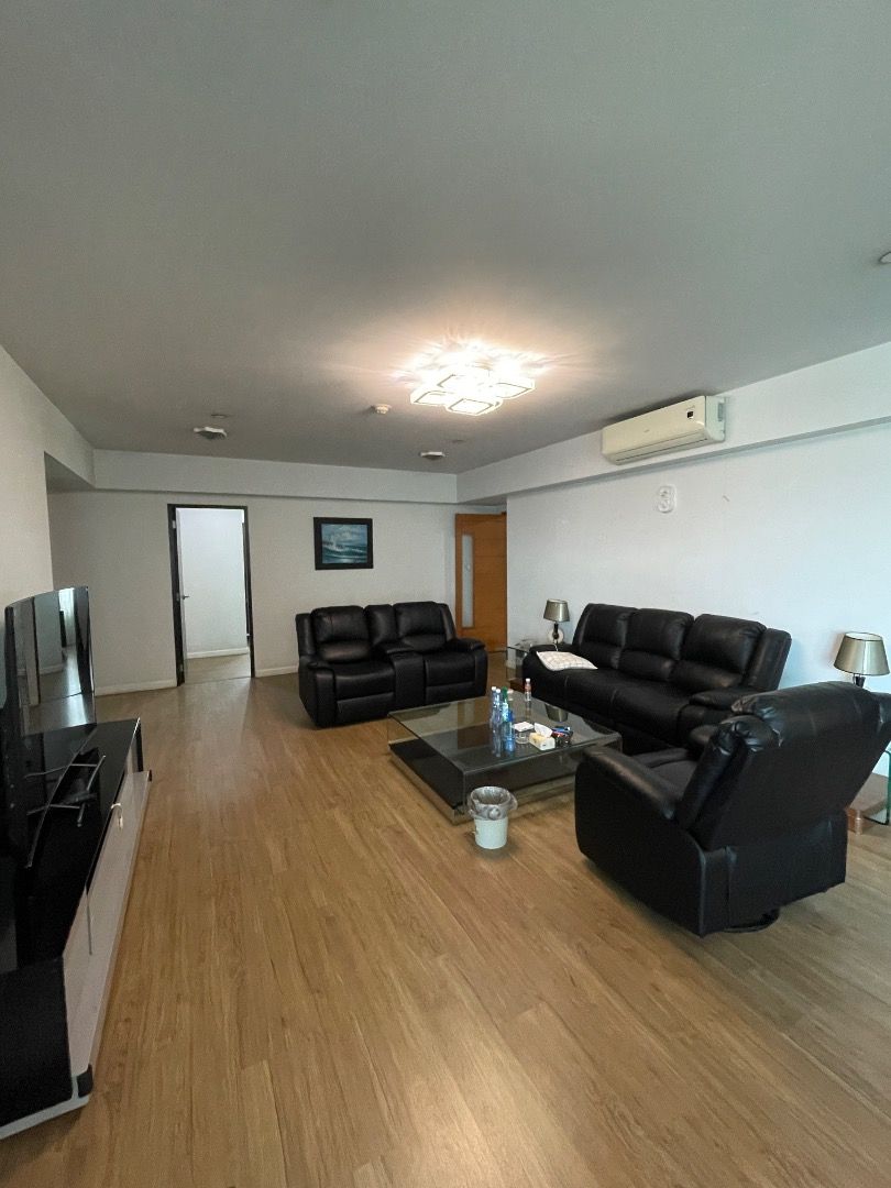 Two Serendra Towers - BGC Penthouse (Category: Apartments & Condos) located in Makati City. Submitted by tjsssss (Listing ID 1419621484, Image 1). Description: Two Serendra Towers - BGC Meranti Tower 51st floor 3 bedrooms Fully furnished 235sqm 2 parking slots ₱73,000,000.