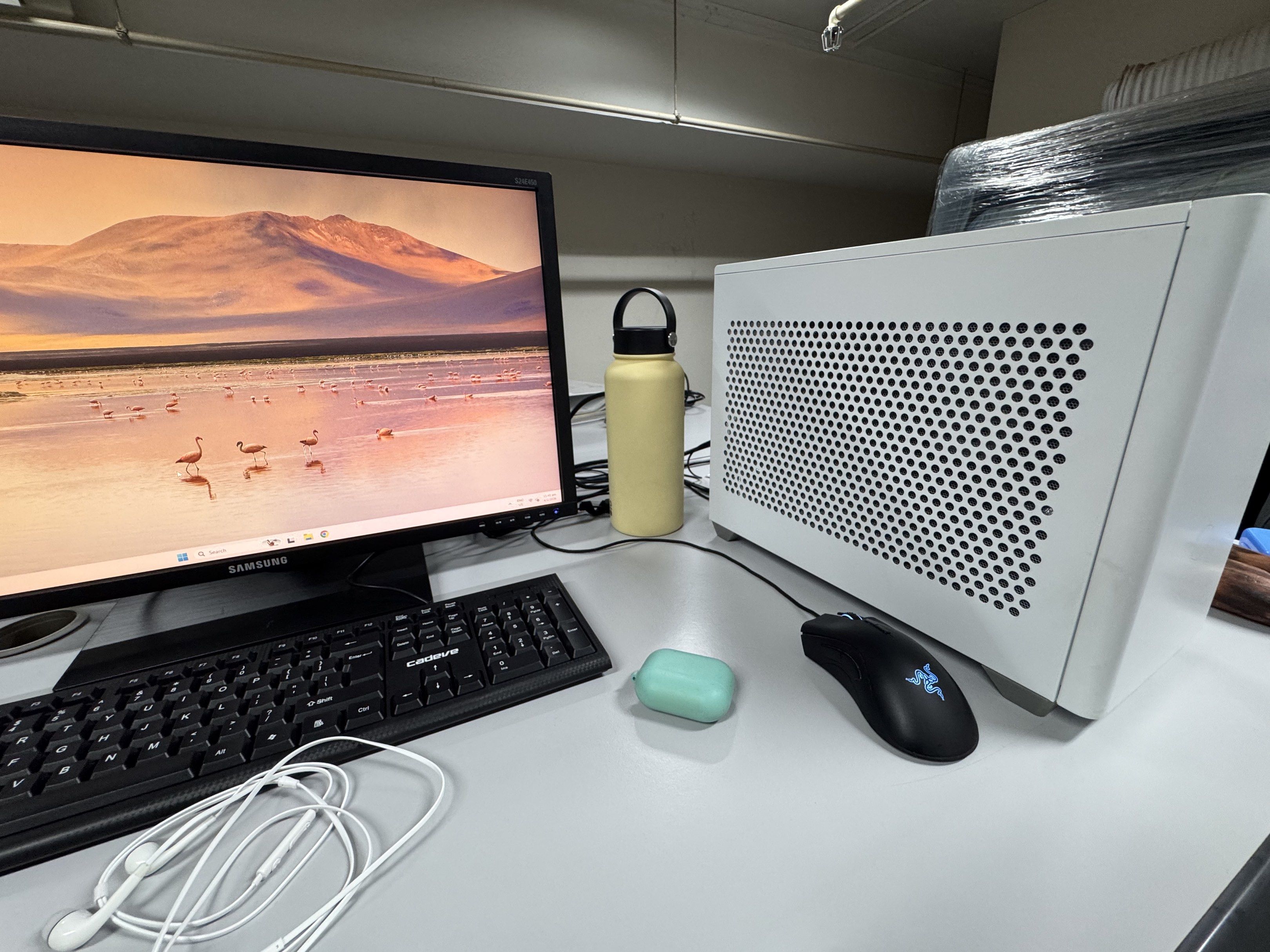 White Custom built ITX gaming pc65561095248899113