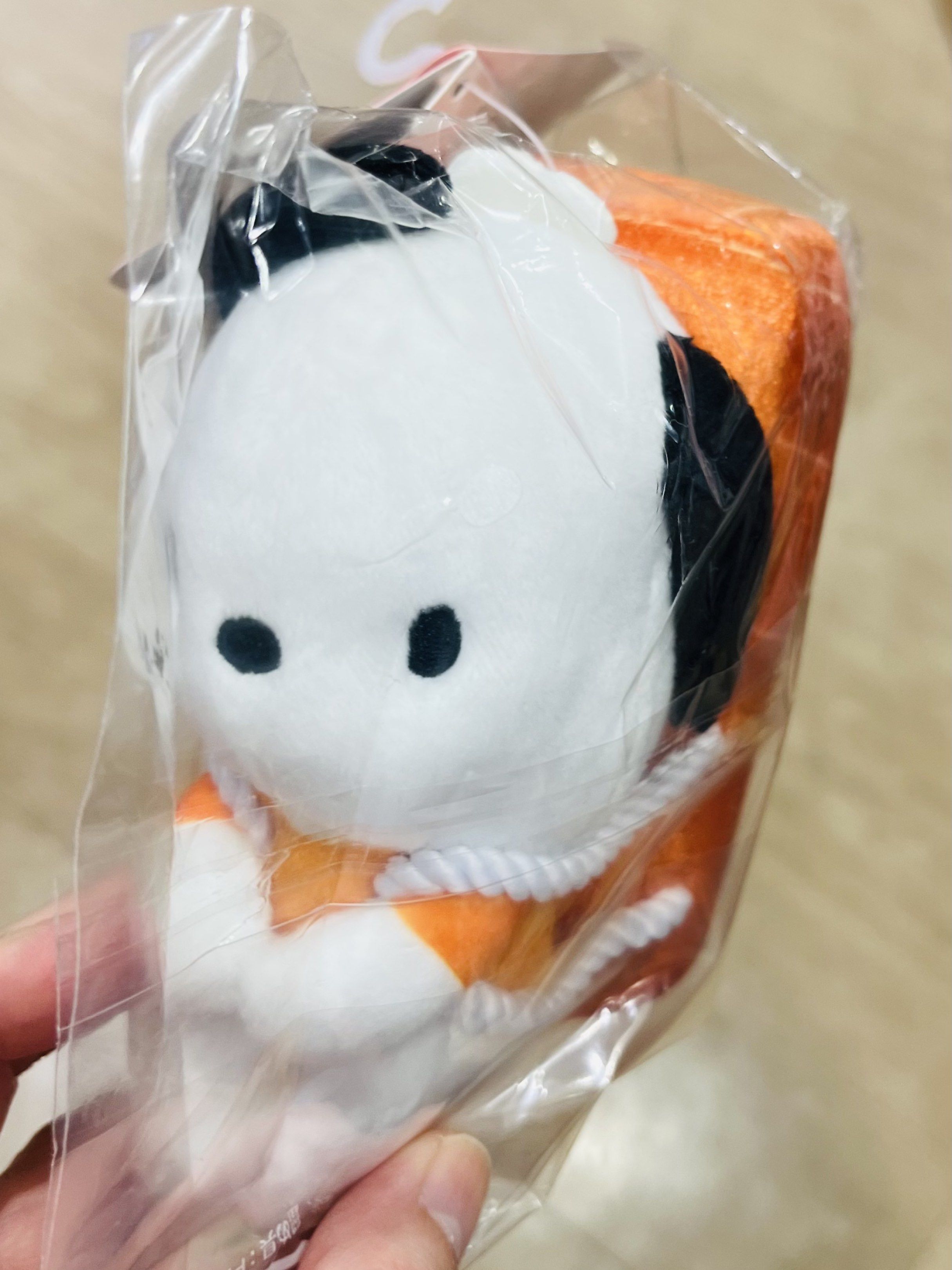 ❤️新年推介❤️現貨🍣正版 SANRIO公仔 PC狗公仔 三文魚壽司公仔 狗仔公仔 和風公仔 幸運擺設 賀年裝飾 家居佈置裝飾 新年佈置 壽司店佈置 餐廳佈置 新年禮物 賀年禮品 結婚佈置禮物 寵物玩具 珍藏收藏品 情人節禮物 JAPAN SHUSI CHINESE LUNAR NEW YEAR LUCKY SOFT DOLL DECORATIONS GIFT pochacco （分類：寵物家品及其他）位於 Hong Kong。 由 swroom 提交（商品編號 1419891337，圖片 3）。簡介： 🚚 🎁 只限郵寄運送 🎁 ▫️▫️商品詳情▫️▫️ 🛍 $238 隻 ，全新未拆封 ❣️ 節日銷情迅速請早訂購售完即止❣️ 🛍更多最新禮品玩具 follow us ： carousell.com/swroom ▫️▫️購買付款詳情 ▫️▫️ 📥 請 INBOX PM下單購買須提供以下資料 ： 1. 選擇付款方式 : PAYME / FPS / ALIPAYHK 2. 選擇郵