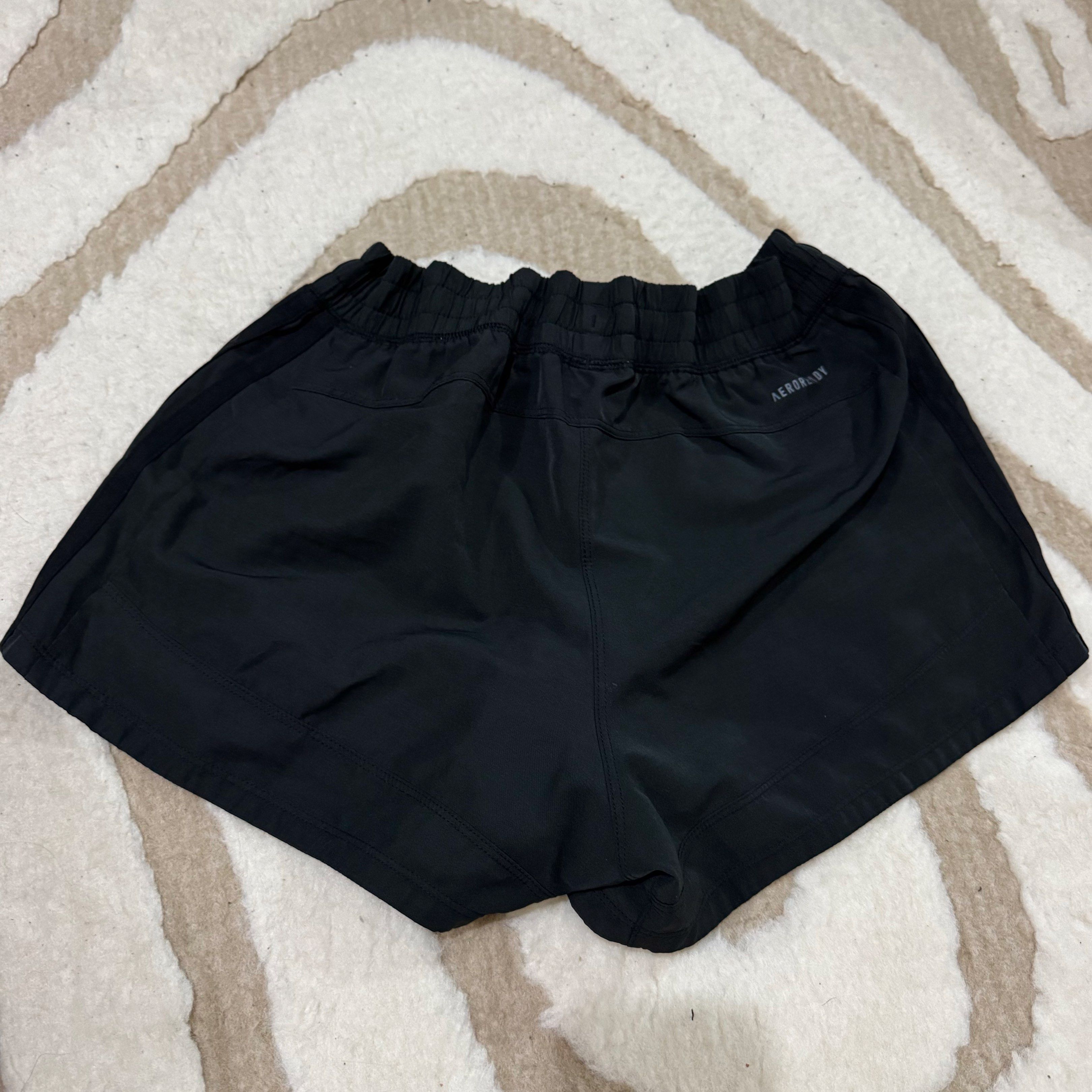 Adidas Aeroready Black Shorts (Category: Activewear) located in Makati City. Submitted by finders.keep.hers (Listing ID 1419834108, Image 1). Description: - Adidas black shorts - Aeroready technology for moisture-wicking - Elastic waistband for a comfortable fit - Lightweight material - Small Aeroready logo - Classic design, ideal for athletic activities.