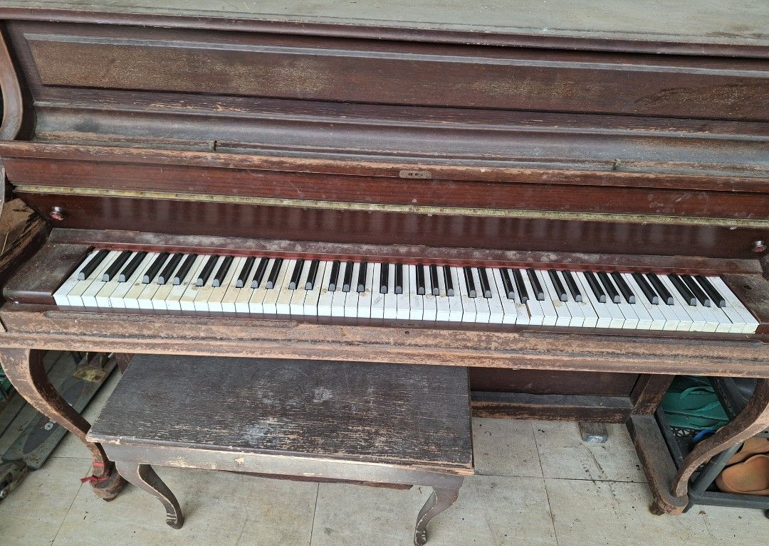 Antique Piano with Bench (Category: Musical Instruments) located in Paranaque City. Submitted by tsentiatsen (Listing ID 1419816270, Image 1). Description: needs restoration the keys are still fine need to declutter, need space .