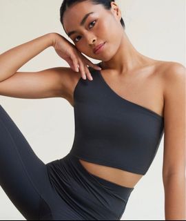 (Category: ) located in . Submitted by shopshopshooop (Listing ID 1419962687, Image 1). Description: .