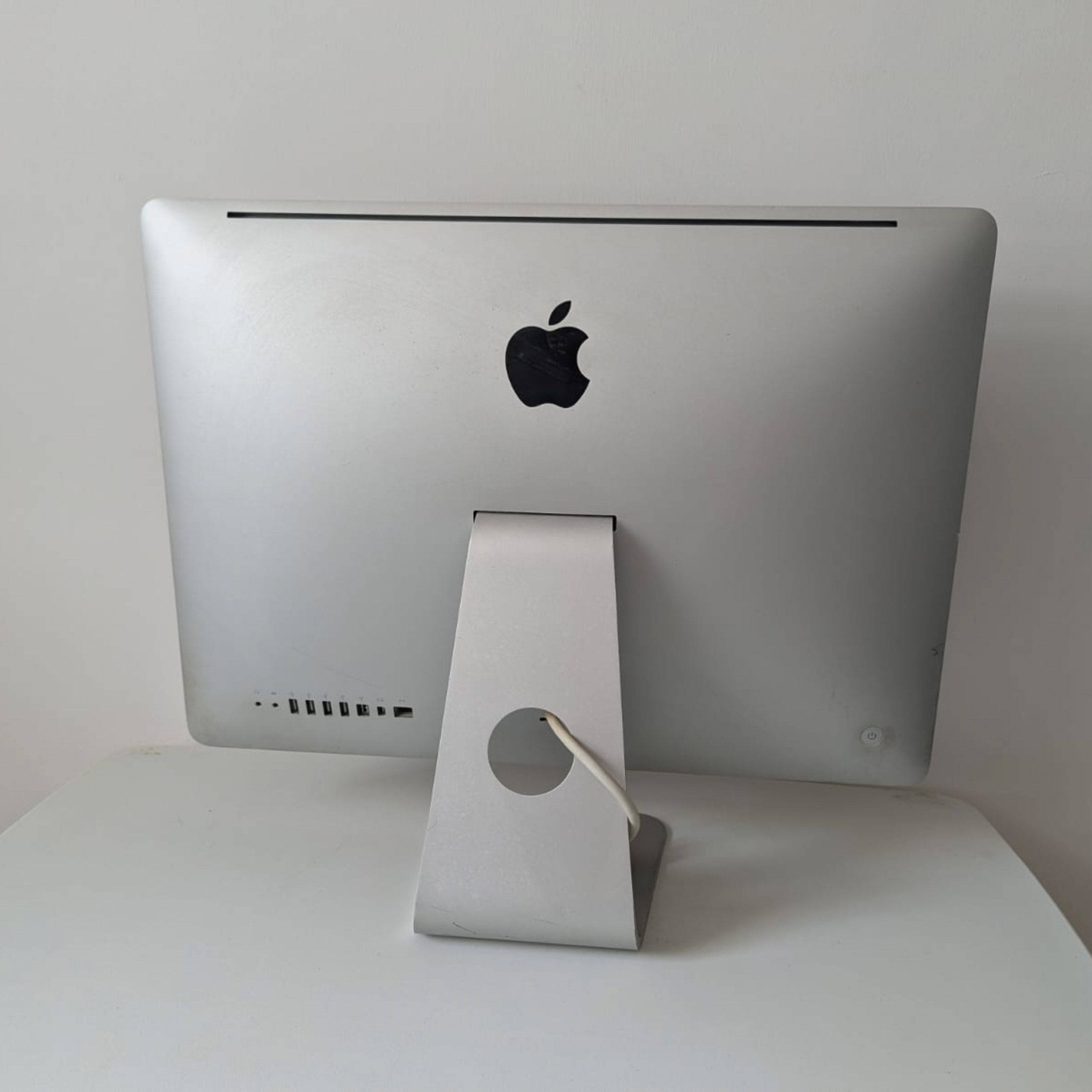 Apple iMac Desktop Computer65561094676099111