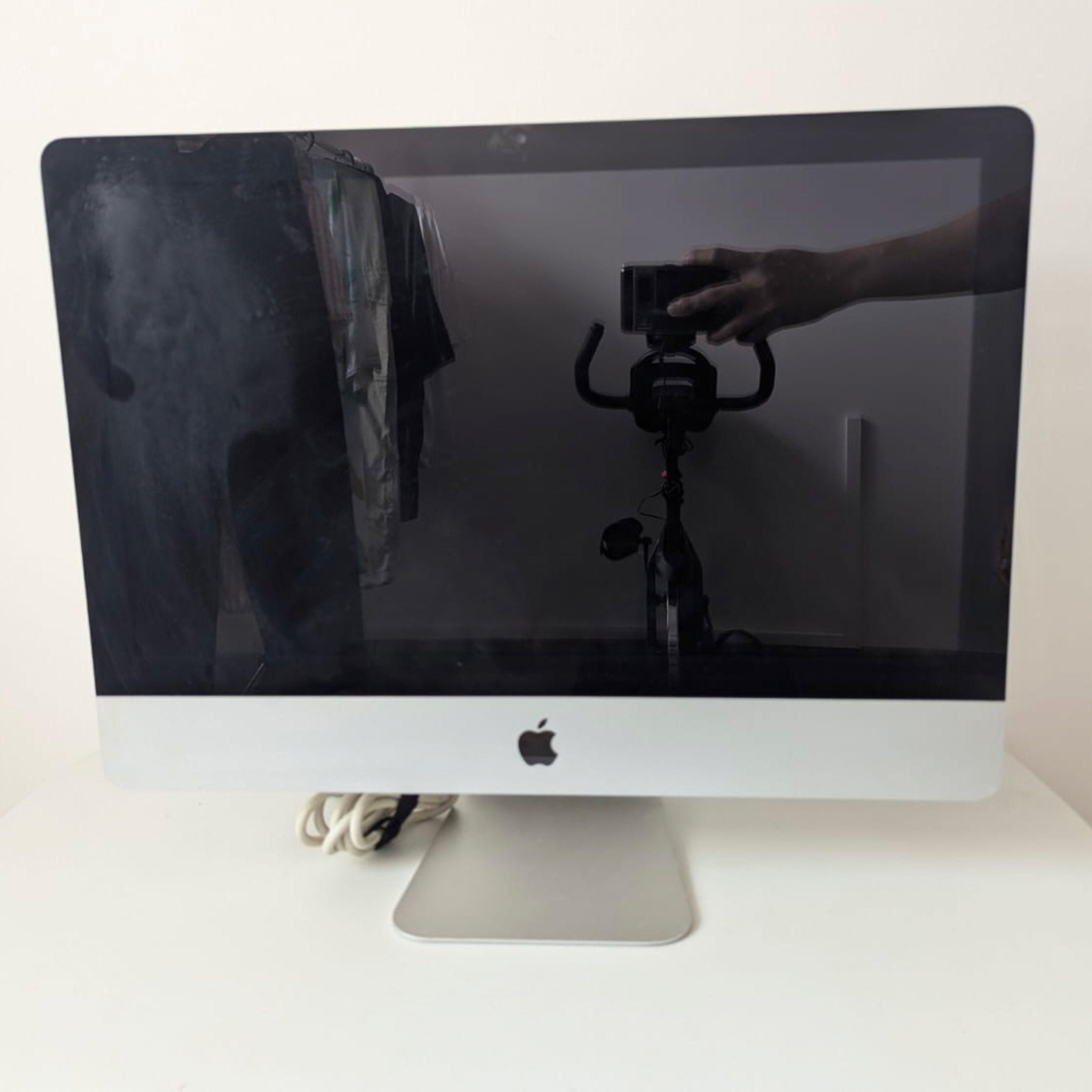 Apple iMac Desktop Computer65561094676099110