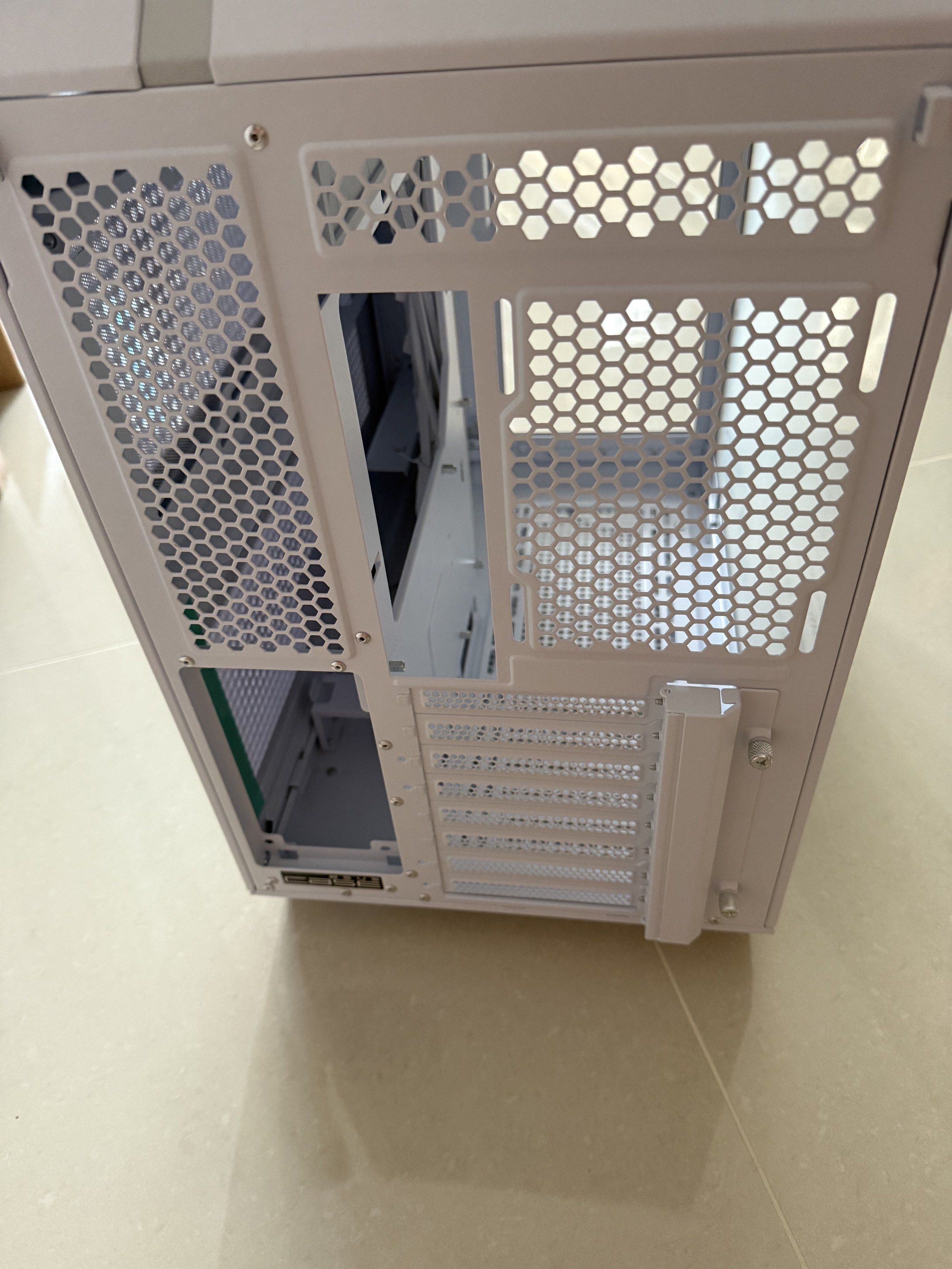 ASUS TUF Gaming PC Case - White65561094772481112
