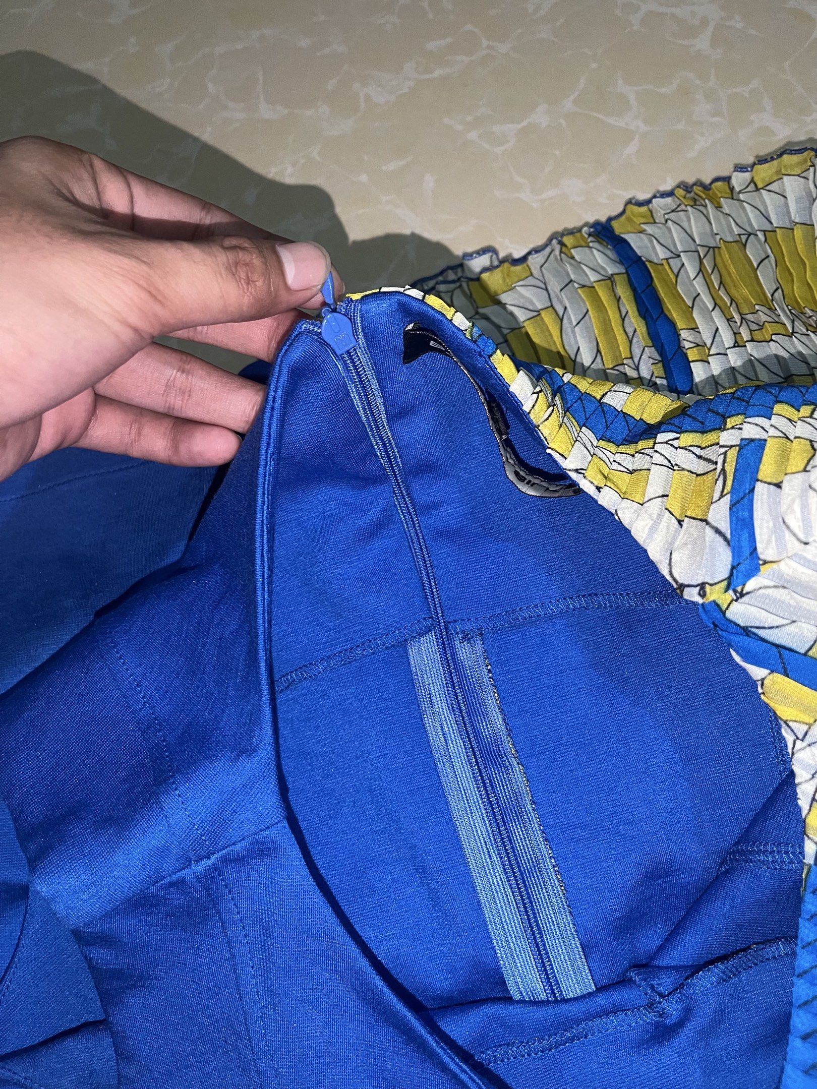 balenciaga silk (Category: Dresses) located in San Fernando. Submitted by dippedrops (Listing ID 1419960420, Image 3). Description: balenciaga silk excellent condition need wash size 36.