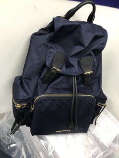 （分類：）位於 。 由 lucshingmalau 提交（商品編號 1419911395，圖片 1）。簡介： 。