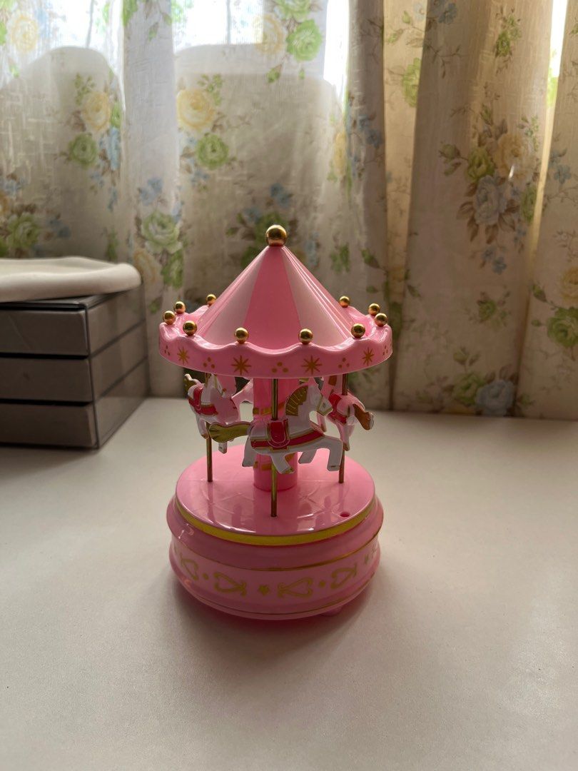 Carousel Music Box (Category: Announcements) located in Taguig. Submitted by qwer123ave (Listing ID 1419882165, Image 2). Description: .