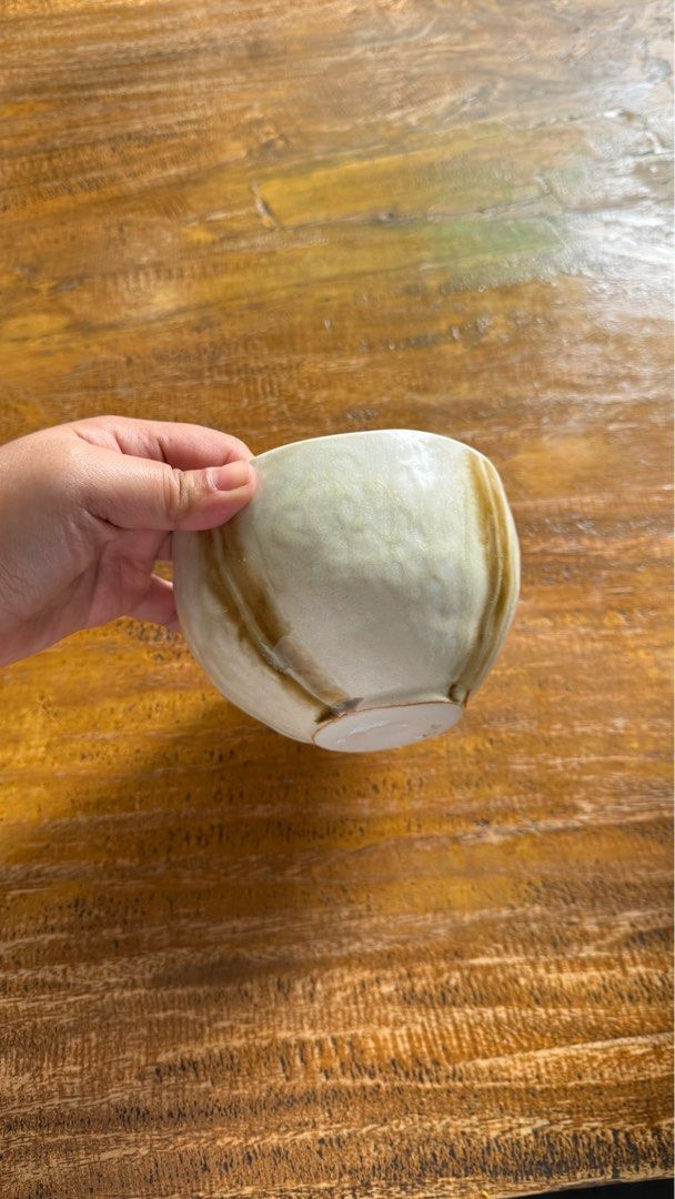 Ceramic Bowl with Brown Accents (Category: Other Kitchenware & Tableware) located in Binan City. Submitted by allyson__ (Listing ID 1419788910, Image 3). Description: - Ceramic bowl with Brown accents - Smooth, glazed finish - Ideal for personal bowl -Super nice!!! RFS: decluttering.