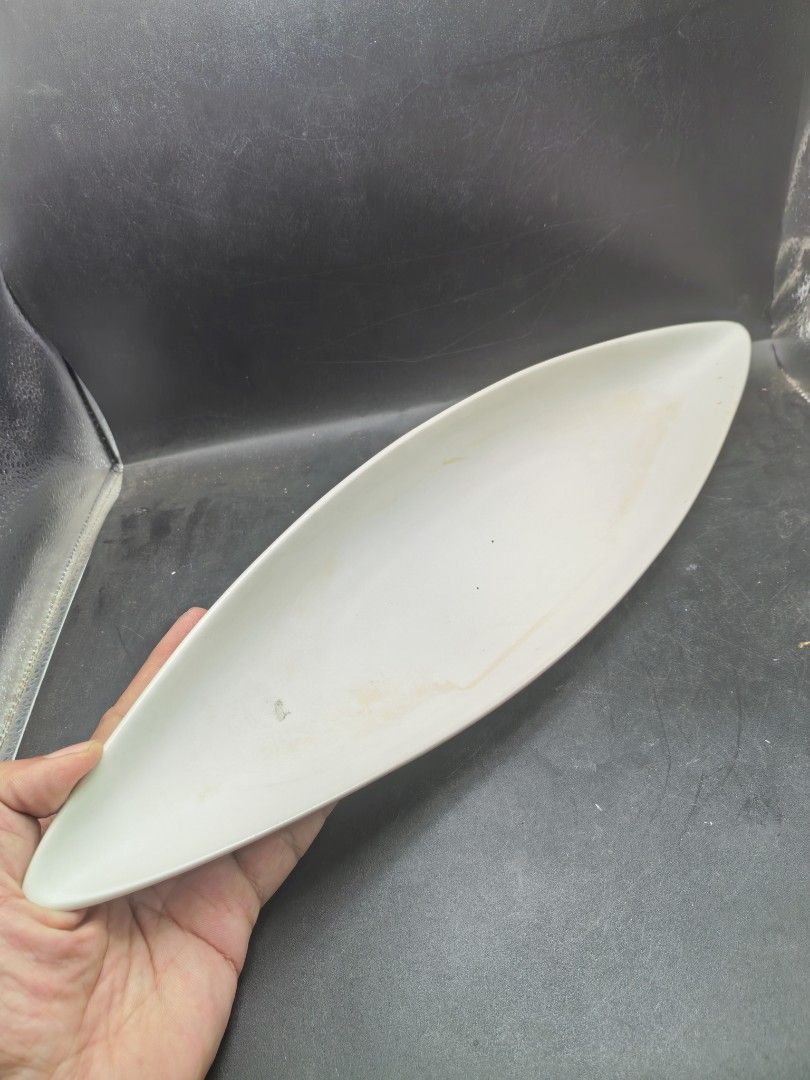 Ceramic Display Dish (Category: Other Kitchenware & Tableware) located in Cebu City. Submitted by dudes_villanueva (Listing ID 1419809027, Image 2). Description: Ceramic Display Dish Brand: WP Design 📌In excellent condition L17xW4.25xH1.75 in .