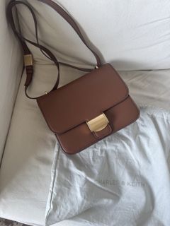 (Category: ) located in . Submitted by shopwithnini (Listing ID 1419851622, Image 1). Description: .
