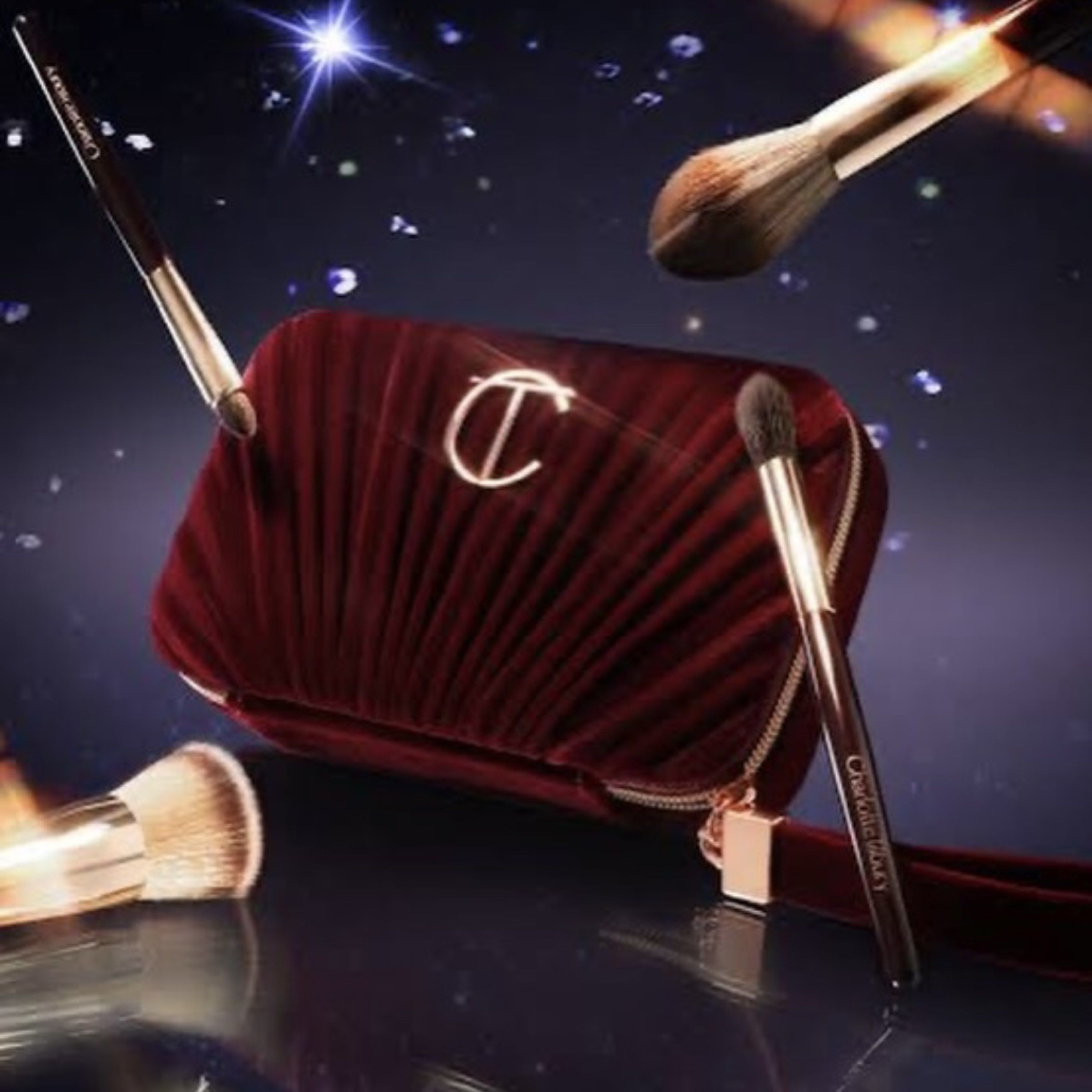 Charlotte Tilbury Makeup Brush Set with Pouch (Category: Makeup) located in Bulacan. Submitted by aria074 (Listing ID 1419947451, Image 3). Description: CT Velvet Pouch w/ 4pcs Brush Set Includes: Powder and sculpt brush Eye blender brush Eye smudger brush Eye/lip precision brush Signature velvet pouch.