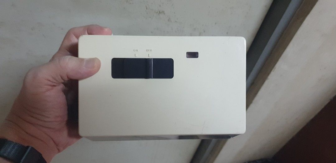 Copal Flip Clock (Category: Clocks) located in Manila. Submitted by zandre615 (Listing ID 1419956786, Image 2). Description: Copal flip clock for sale Good working condition, alarm working 100V AC 60 hz Manila atea.