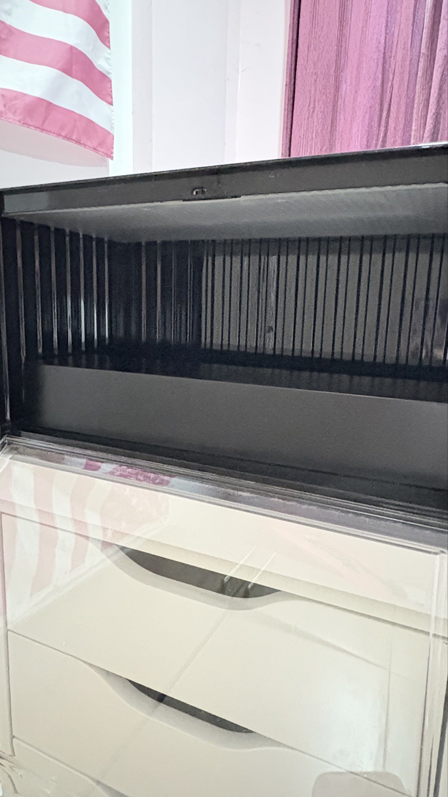 Display Case for figurines (Category: Storage Boxes & Baskets) located in Quezon City. Submitted by darshopxd (Listing ID 1419849089, Image 2). Description: loc : lower antipolo idk if gumagana pa lights .