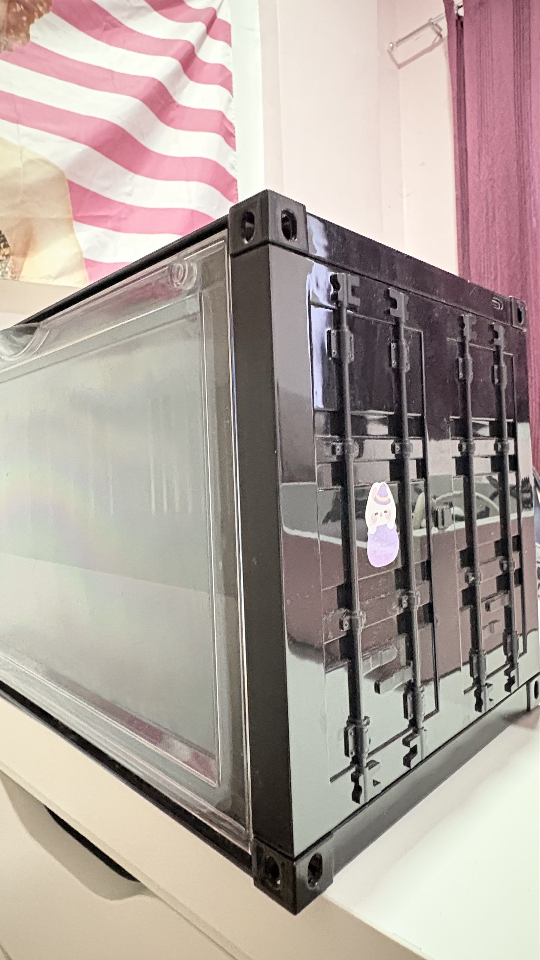 Display Case for figurines (Category: Storage Boxes & Baskets) located in Quezon City. Submitted by darshopxd (Listing ID 1419849089, Image 3). Description: loc : lower antipolo idk if gumagana pa lights .