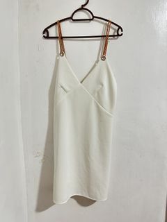 (Category: ) located in . Submitted by ropa.preamada (Listing ID 1419848168, Image 1). Description: .