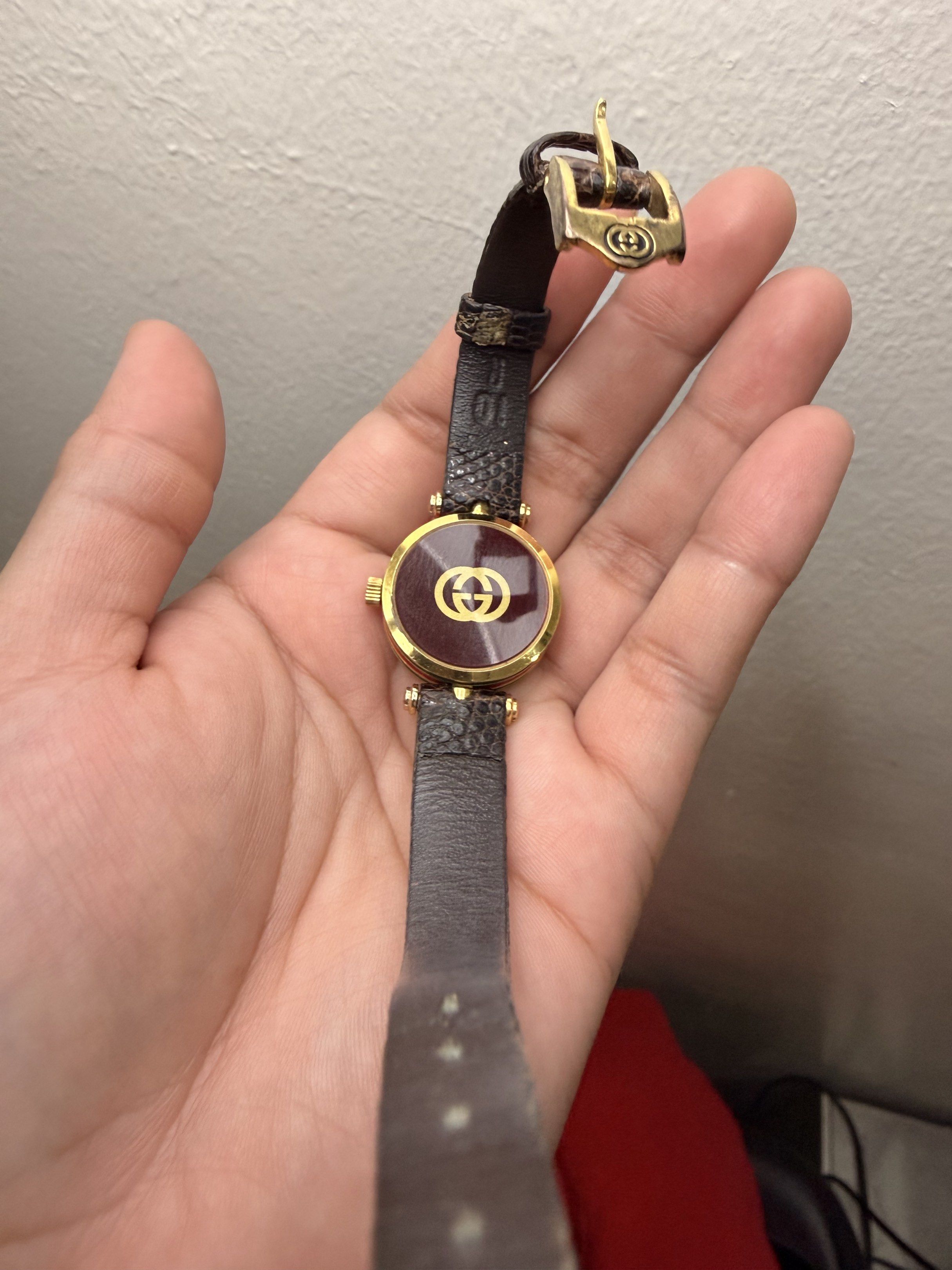 Gucci Sherry line Ladies Watch (Category: Luxury Watches) located in Quezon City. Submitted by maefurio (Listing ID 1419917598, Image 3). Description: - Gucci ladies watch - Brown leather strap - Gold-tone case - White dial - Black hands and hour markers - Gucci logo on dial and buckle - Red and green stripe design - Swiss made ✨100% authentic money back if proven fake✨ .