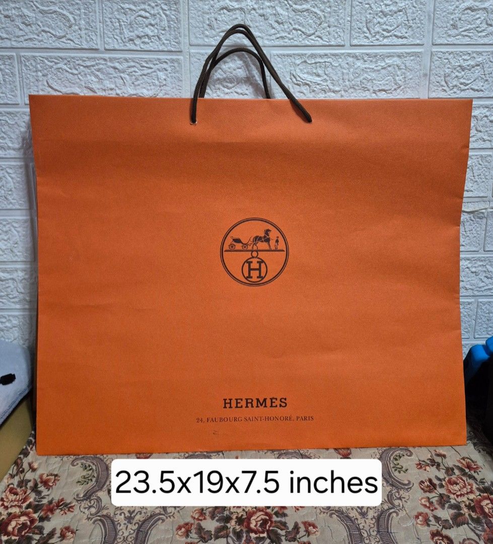 Hermes Paper Bags (Category: Luxury Accessories) located in Pasig City. Submitted by luxbox_acc (Listing ID 1419682340, Image 1). Description: XL 1,500 each. SOLD OUT large 1,200 each Medium 600 each Slightly negotiable.